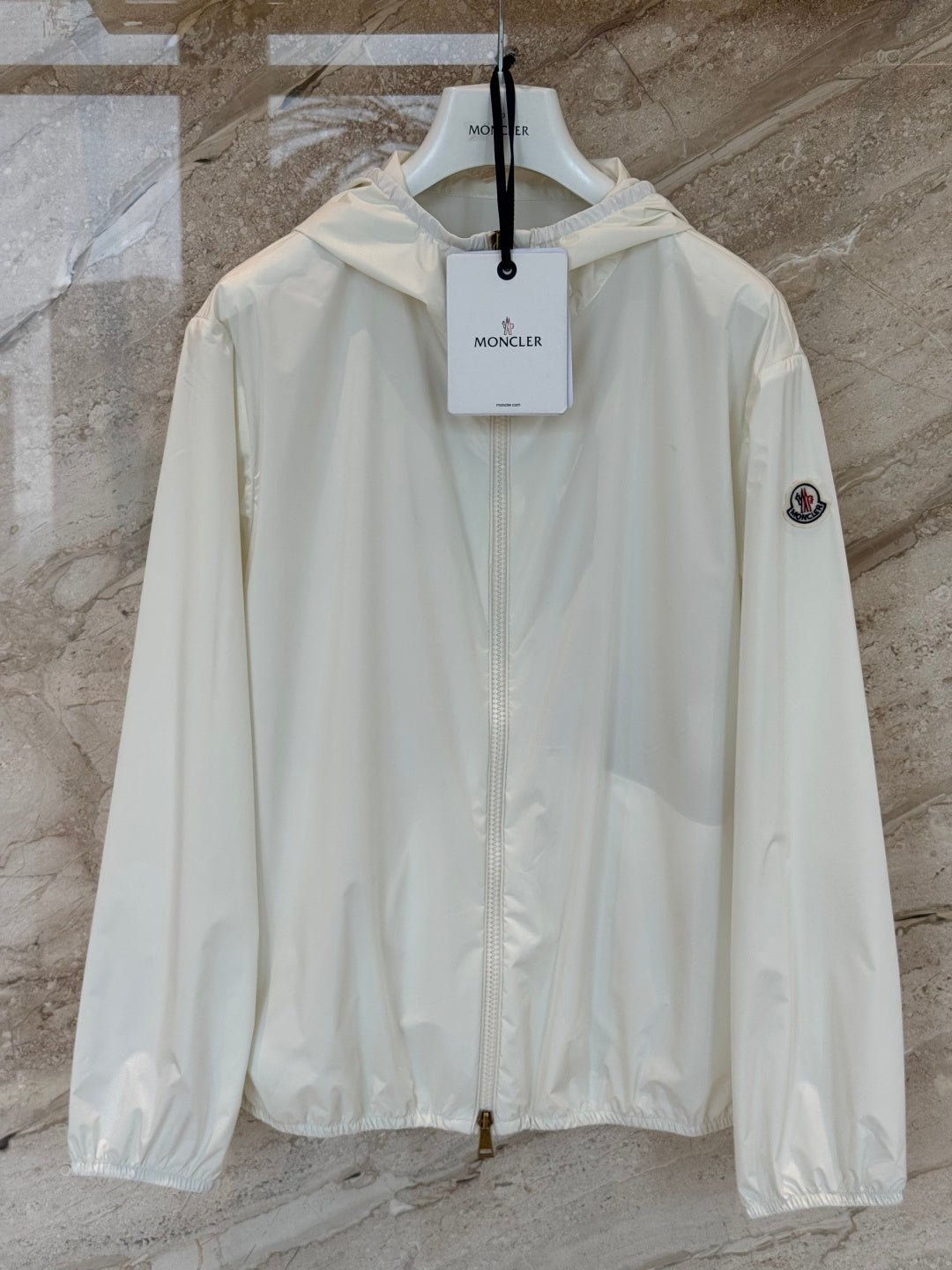 MONCLER 26S HOODED ZIP-UP JACKET 685