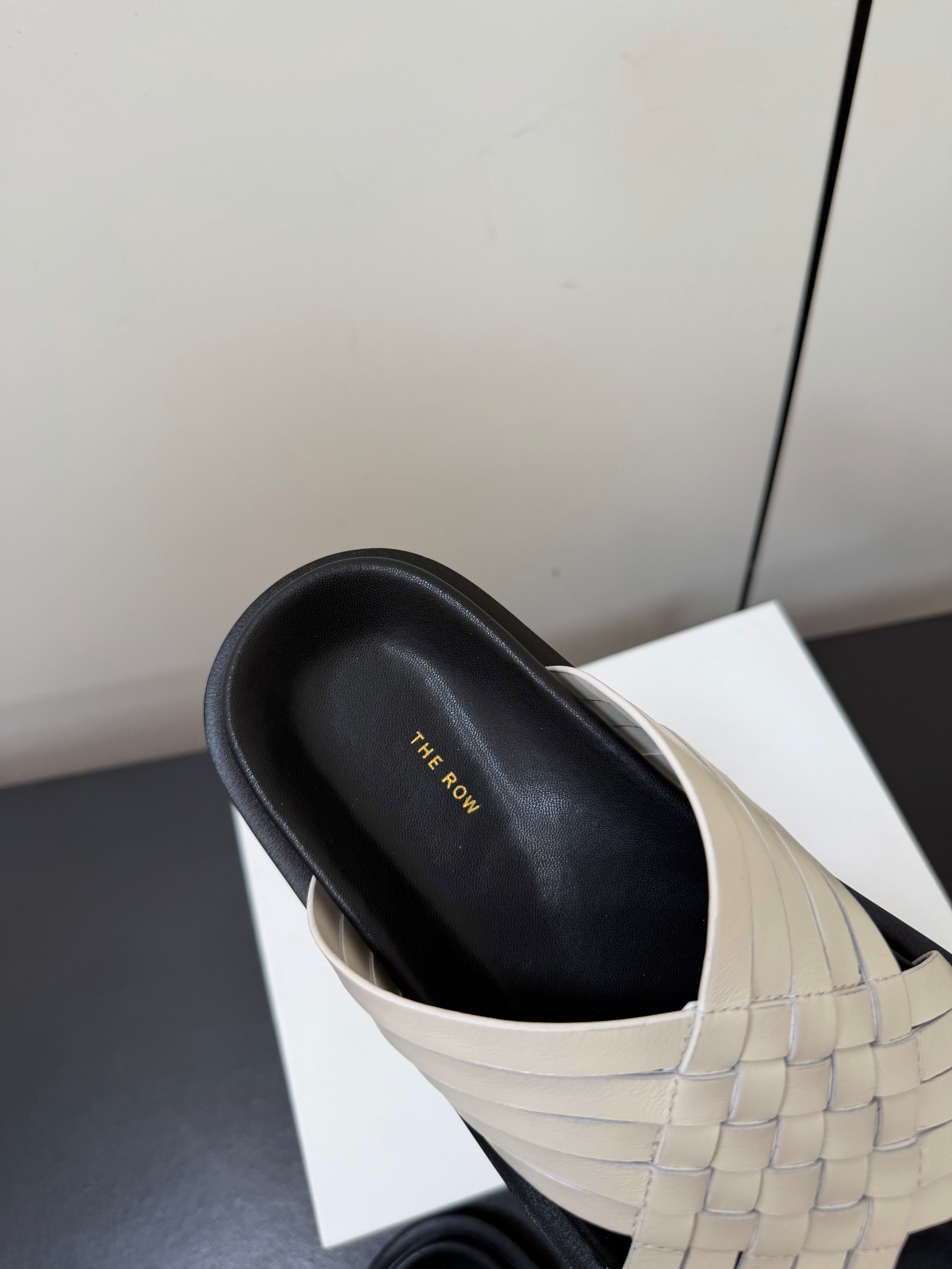 THE ROW 26S CROSS STRAP SANDALS IN IVORY WHITE CALFSKIN