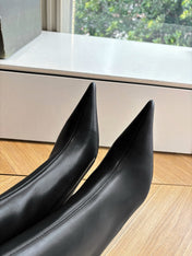 BALENCIAGA 25S ANKLE BOOTS WITH ZIPPER IN BLACK COW LEATHER
