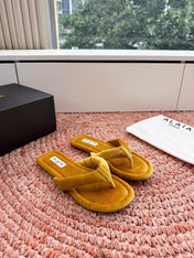 ALAIA 26S THONG SANDALS IN MUSTARD YELLOW VELVET