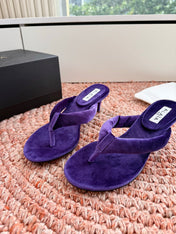 ALAIA 26S HEELED THONG SANDALS IN DARK PURPLE VELVET