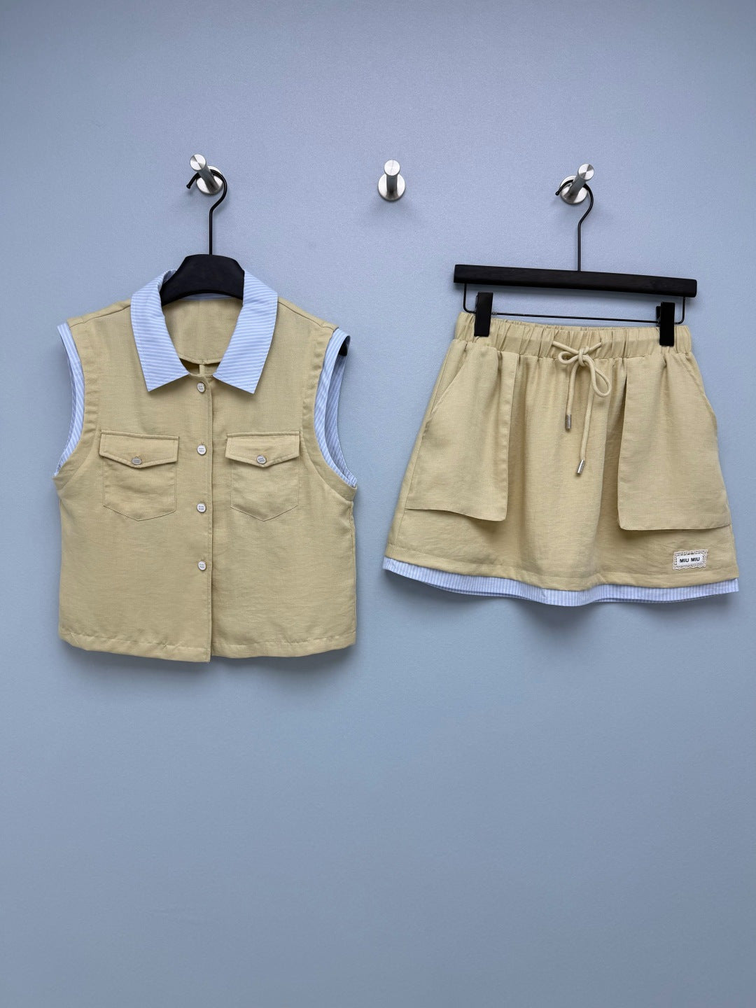 MIUMIU 26S TOP AND SKIRT SET STYLE 1084