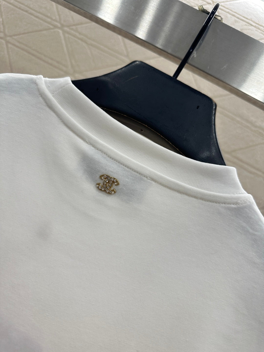 CHANEL 25S PRINTED T-SHIRT 650