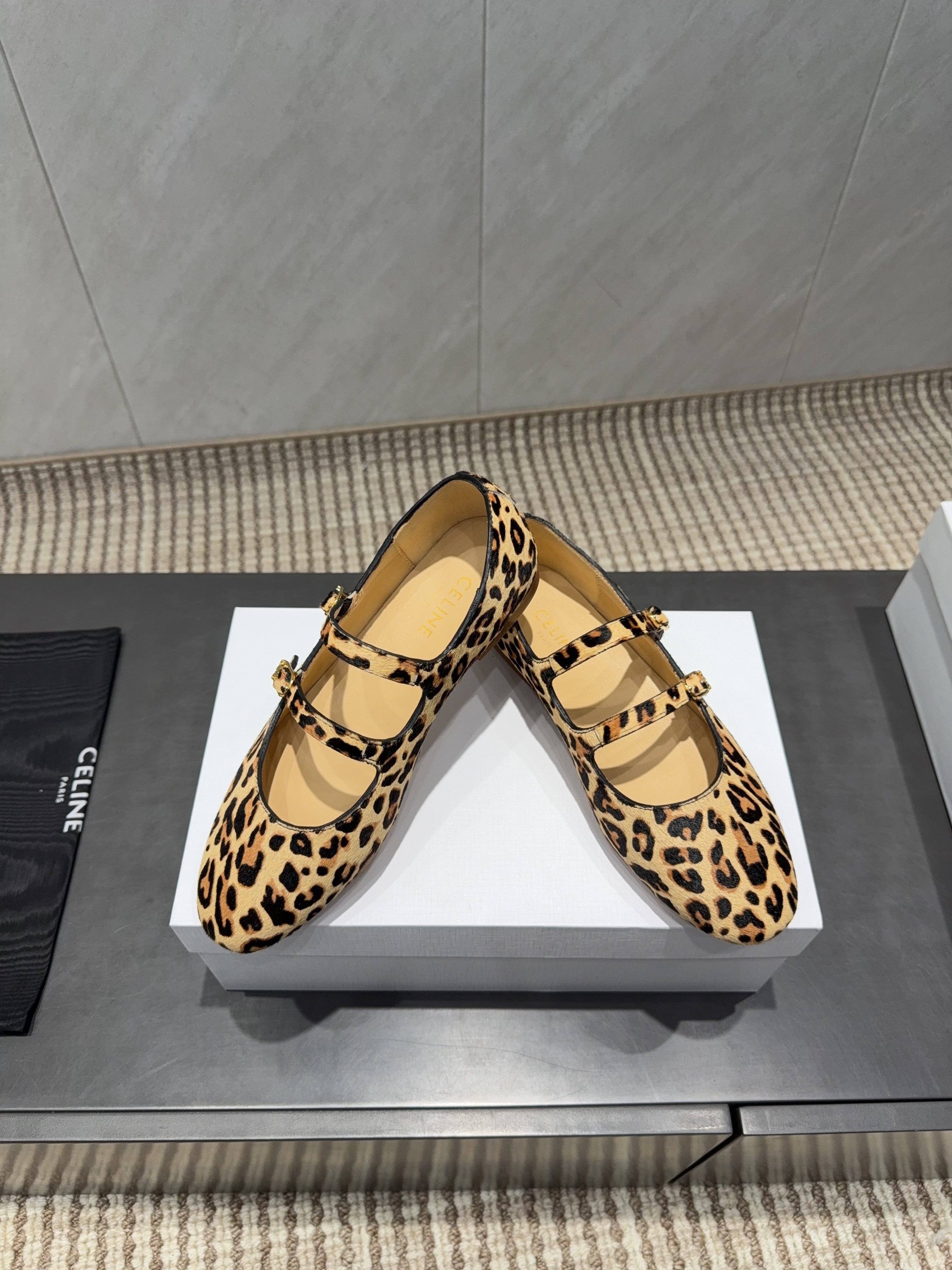 CELINE 26S BALLET FLATS IN LEOPARD PRINT FUR