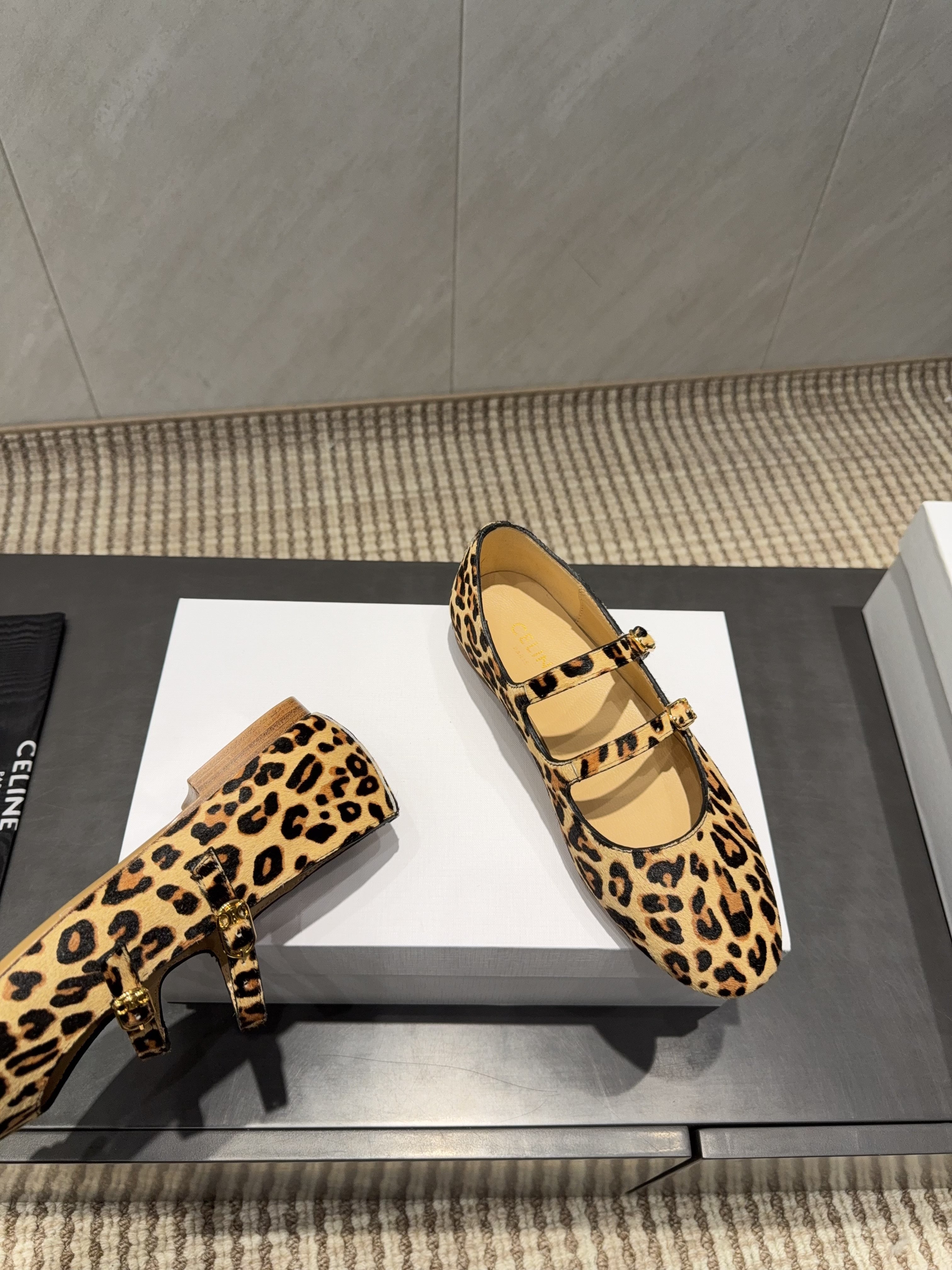 CELINE 26S BALLET FLATS IN LEOPARD PRINT FUR
