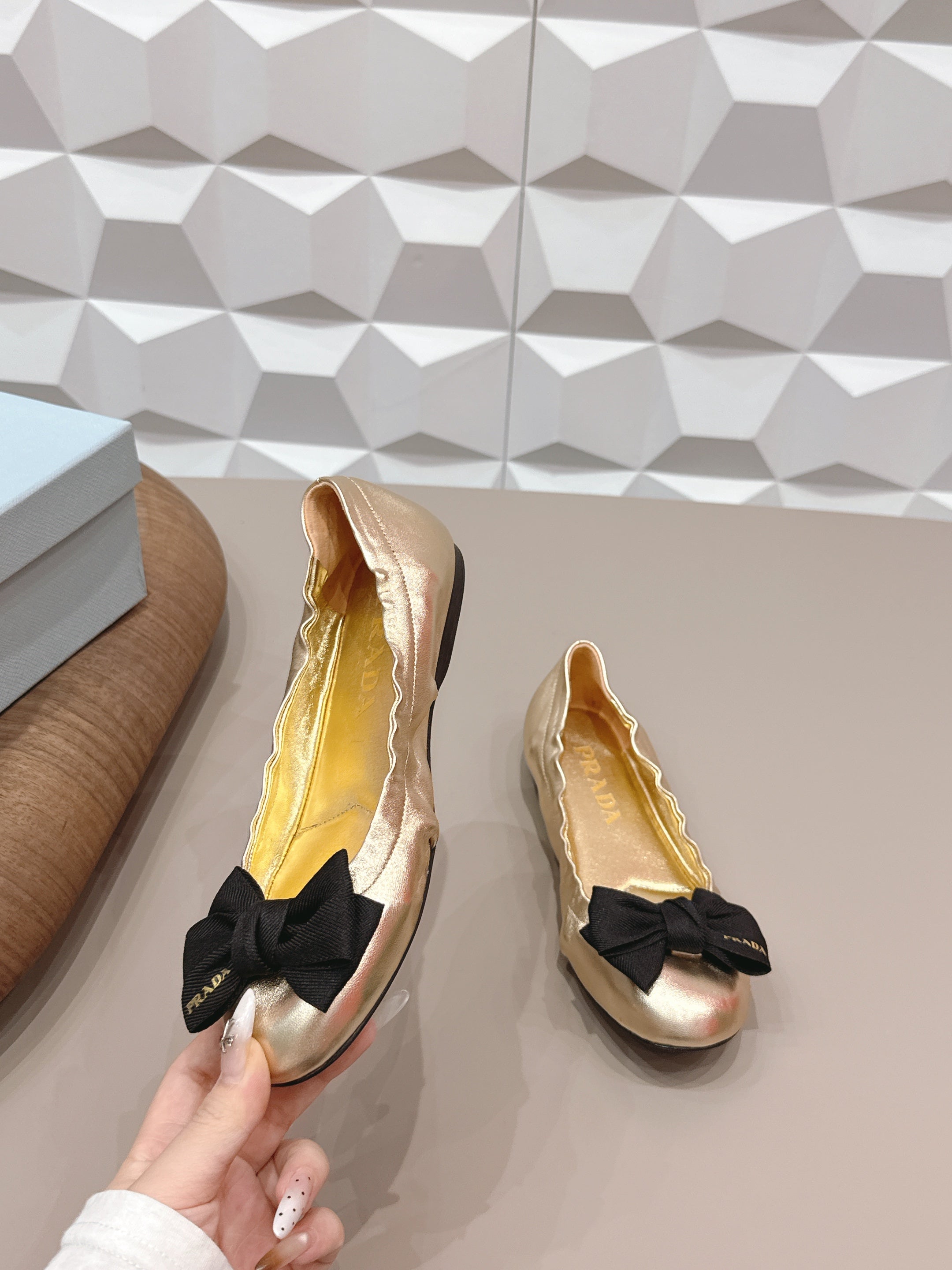 PRADA 26S ROUND TOE FLATS WITH BOW IN GOLD CALFSKIN