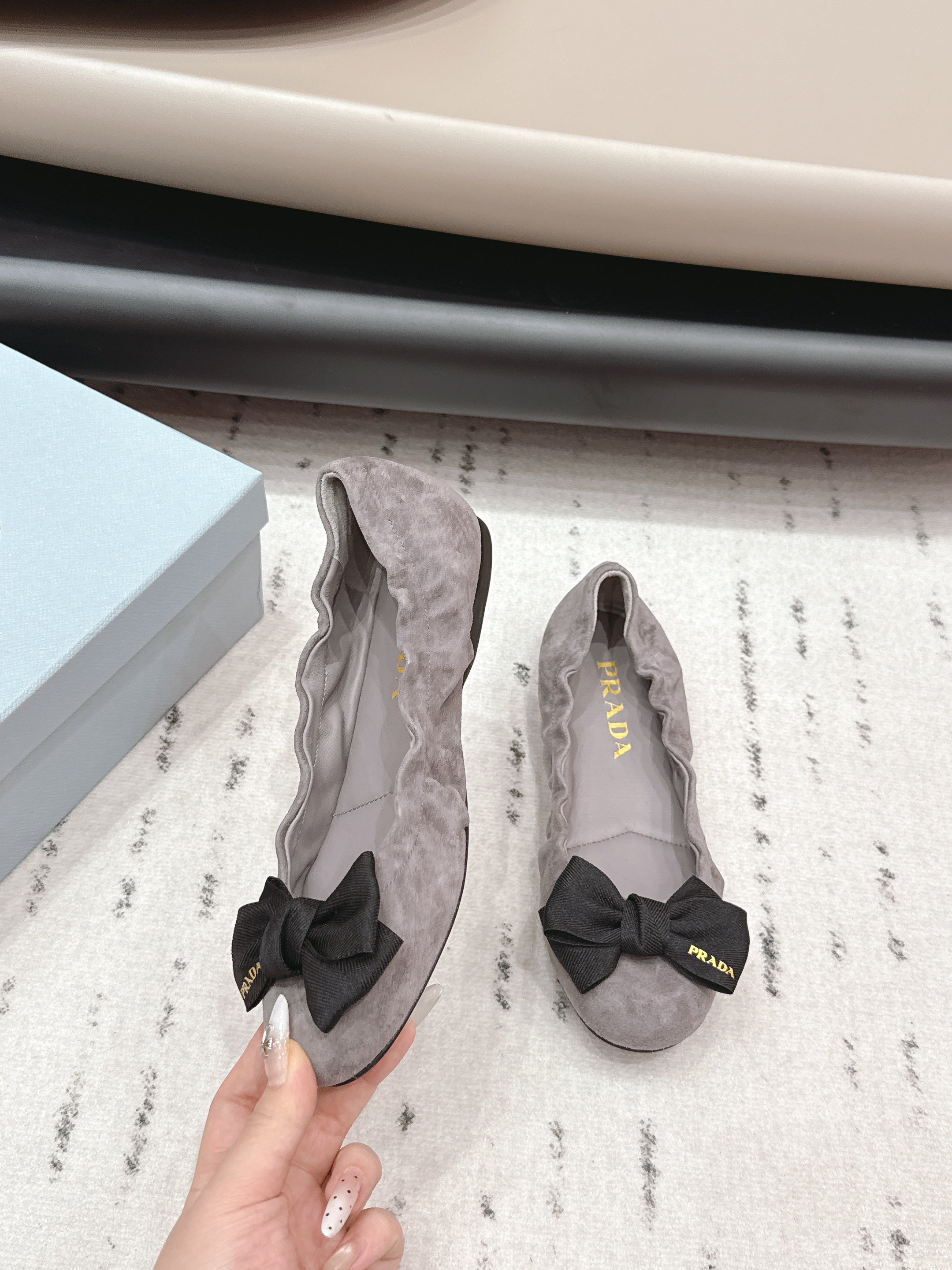 PRADA 26S ROUND TOE FLATS WITH BOW IN TAUPE BROWN SUEDE
