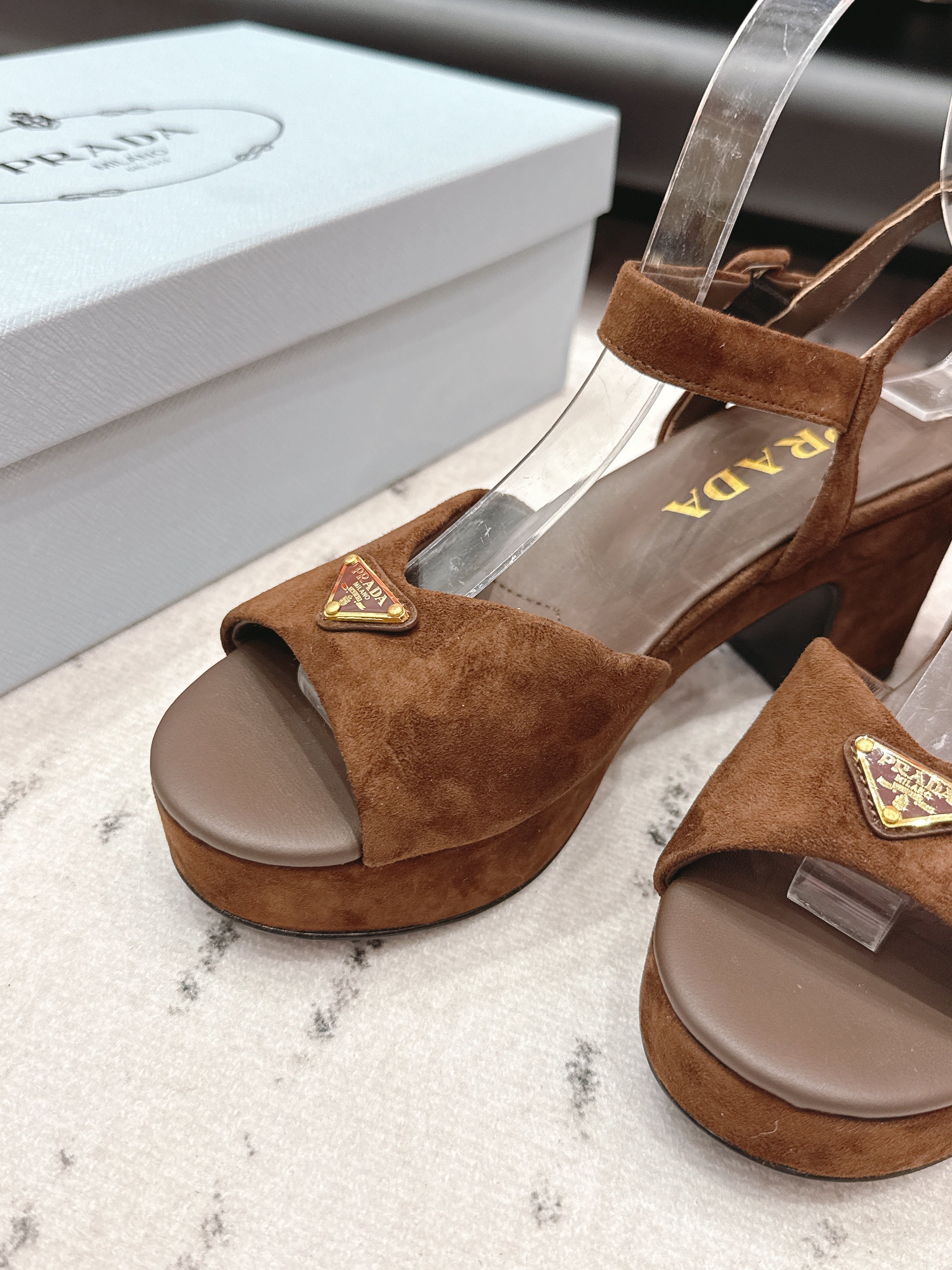 PRADA 26S HEELED SANDALS 75MM IN CARAMEL BROWN SUEDE WITH LOGO