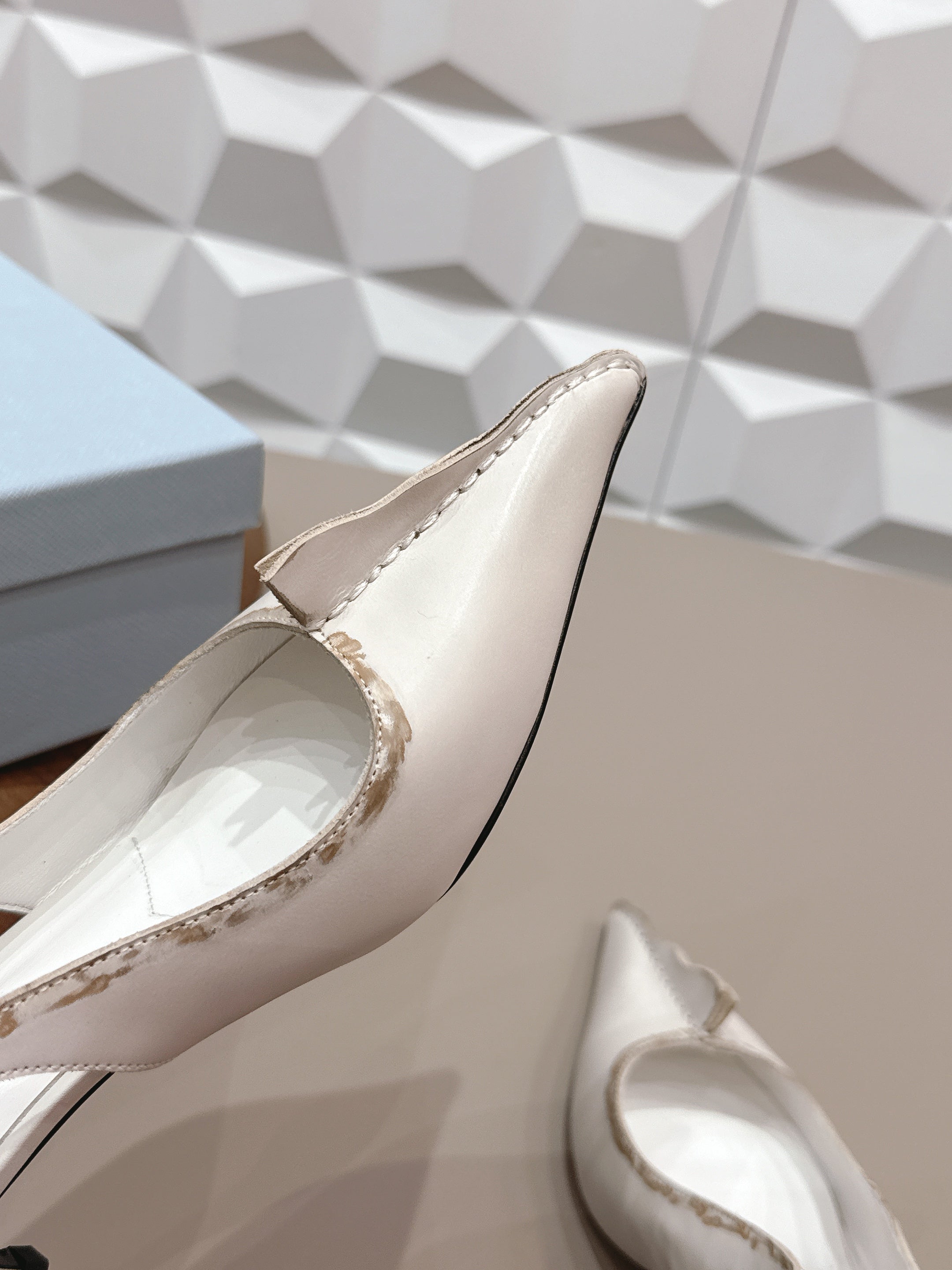 PRADA 26S POINTED TOE SLINGBACK HIGH HEELS 55MM IN CREAM WHITE CALFSKIN