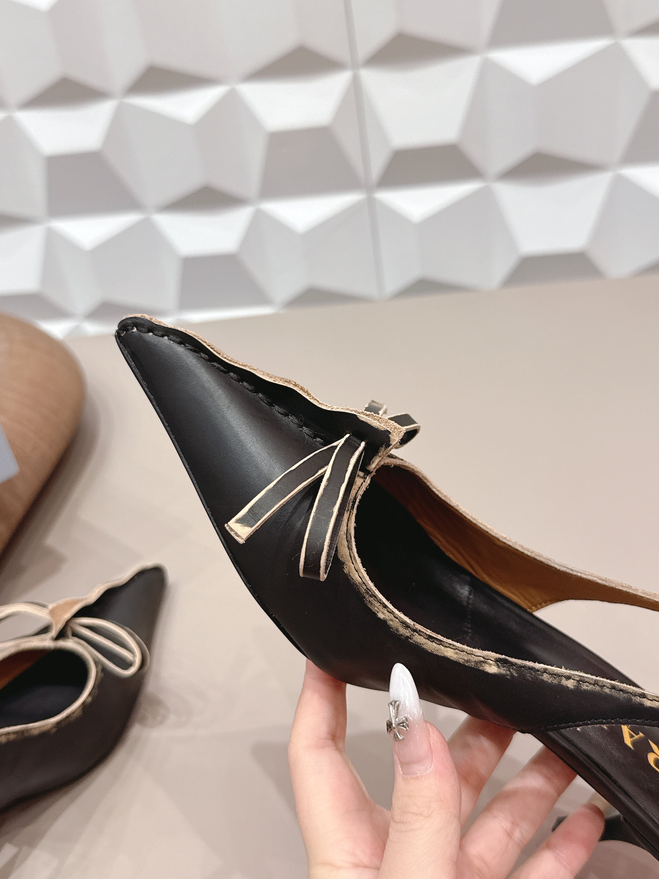 PRADA 26S POINTED TOE SLINGBACK HIGH HEELS 55MM IN BLACK CALFSKIN WITH BOW