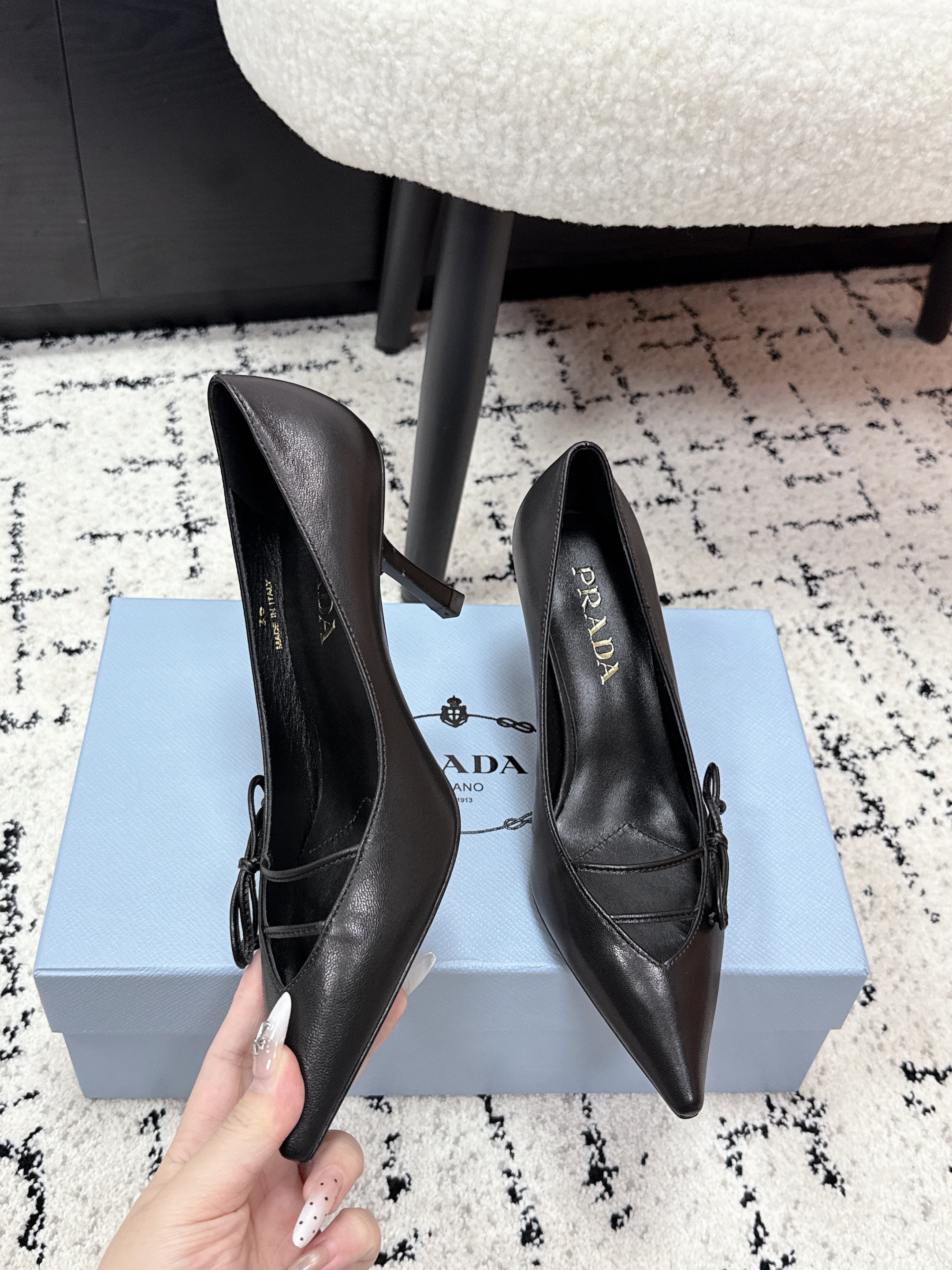 PRADA 26S POINTED-TOE HIGH HEELS 75MM IN BLACK CALFSKIN