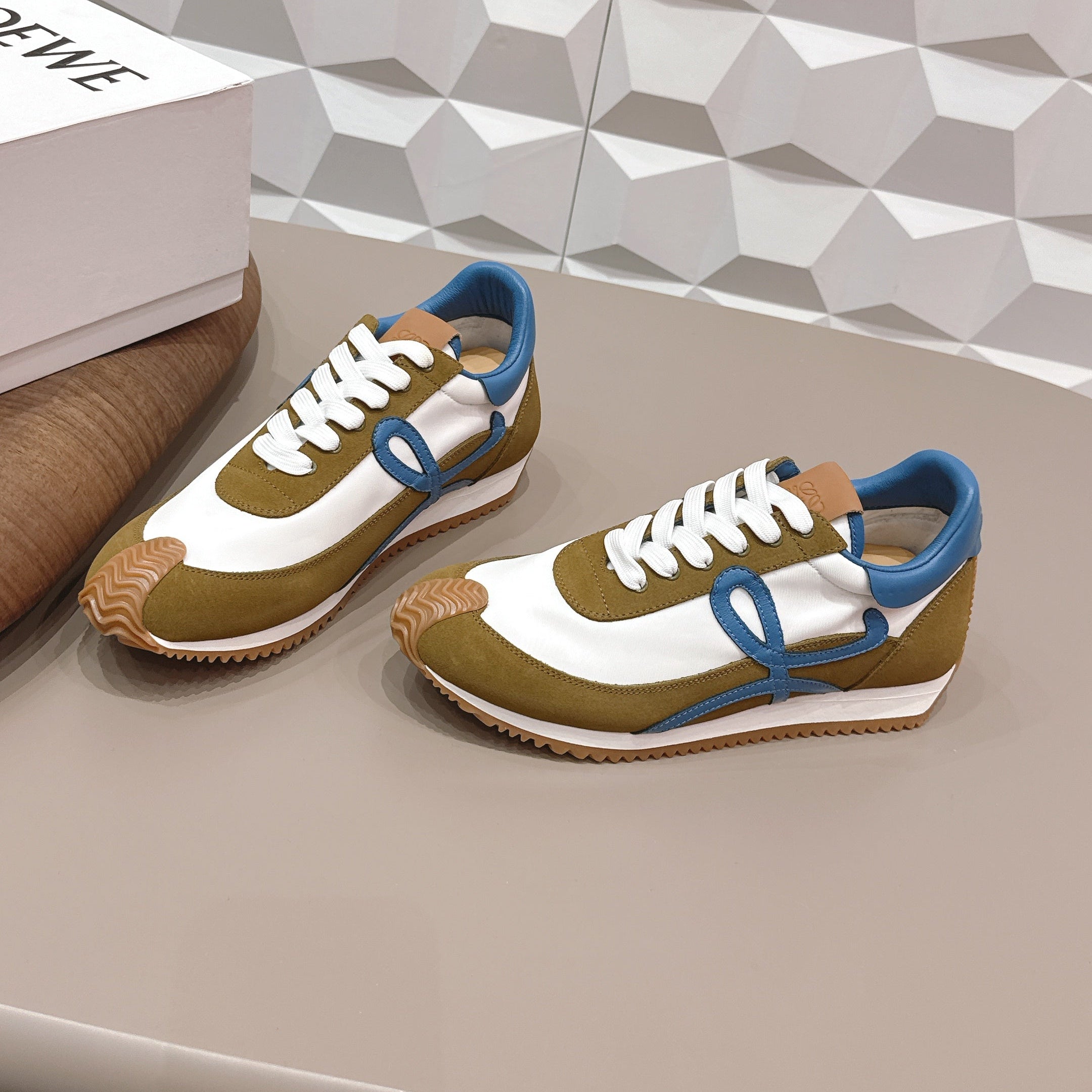 LOEWE 26S FLOW RUNNER SNEAKER IN OLIVE BROWN AND WHITE SUEDE AND BLUE CALFSKIN