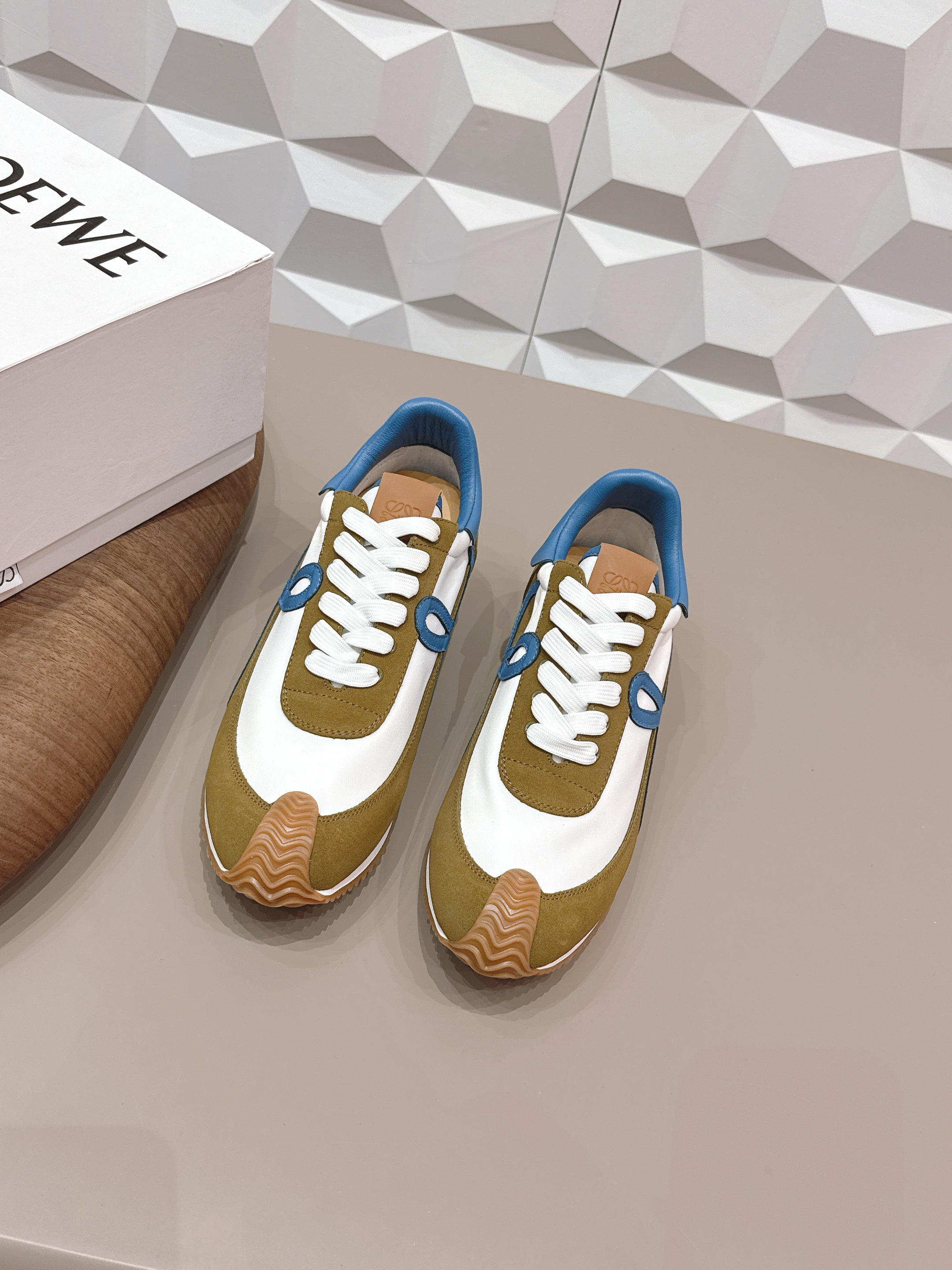 LOEWE 26S FLOW RUNNER SNEAKER IN OLIVE BROWN AND WHITE SUEDE AND BLUE CALFSKIN
