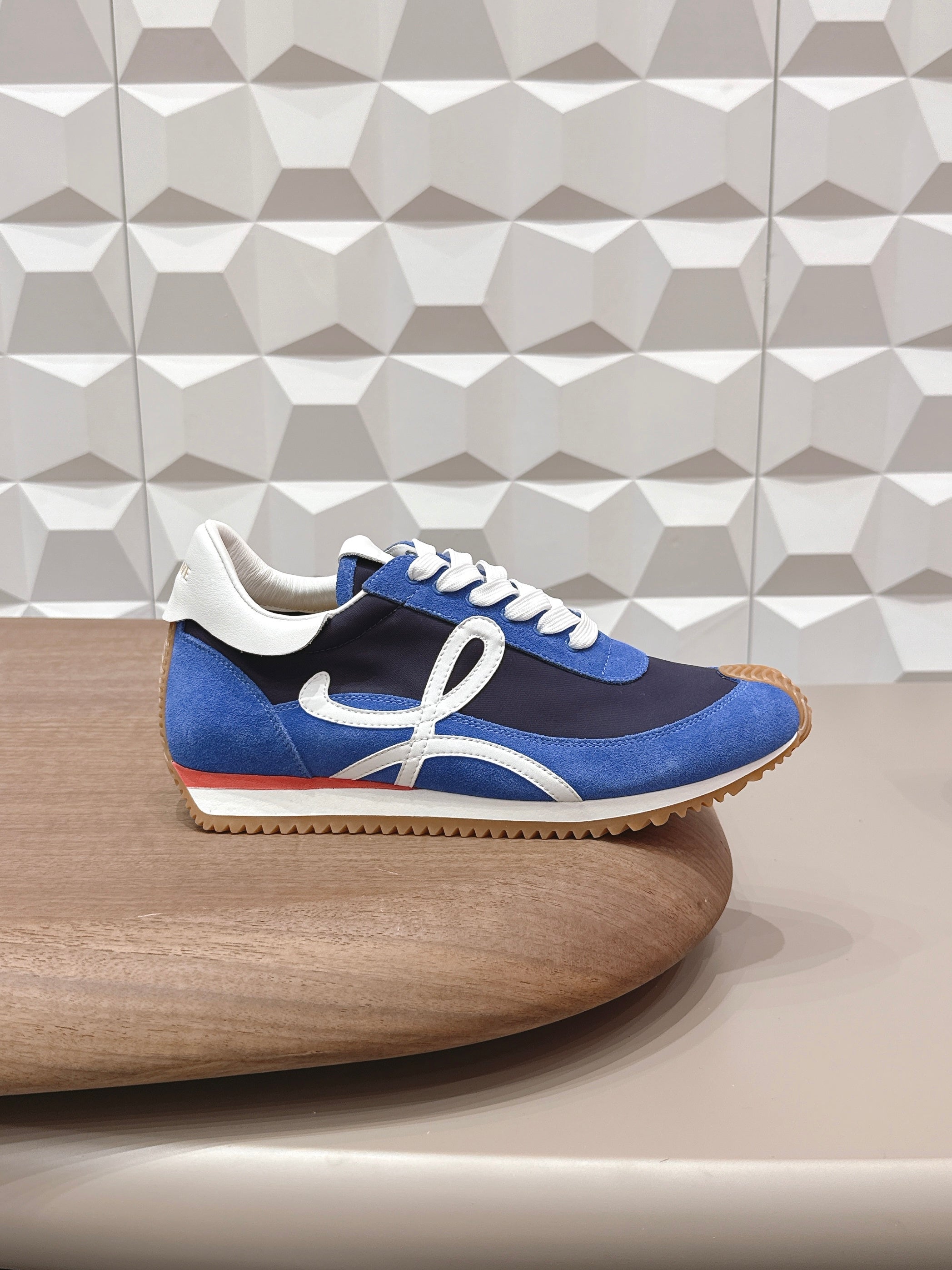 LOEWE 26S FLOW RUNNER SNEAKER IN BLUE SUEDE AND WHITE CALFSKIN