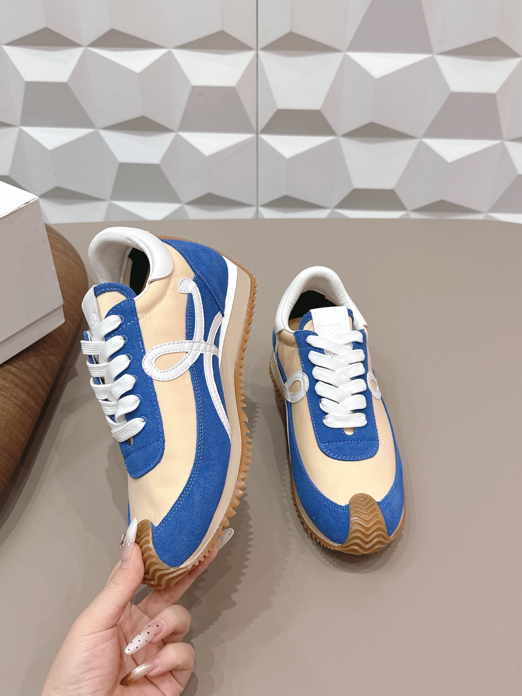LOEWE 26S FLOW RUNNER SNEAKER IN BLUE AND NUDE SUEDE AND WHITE CALFSKIN