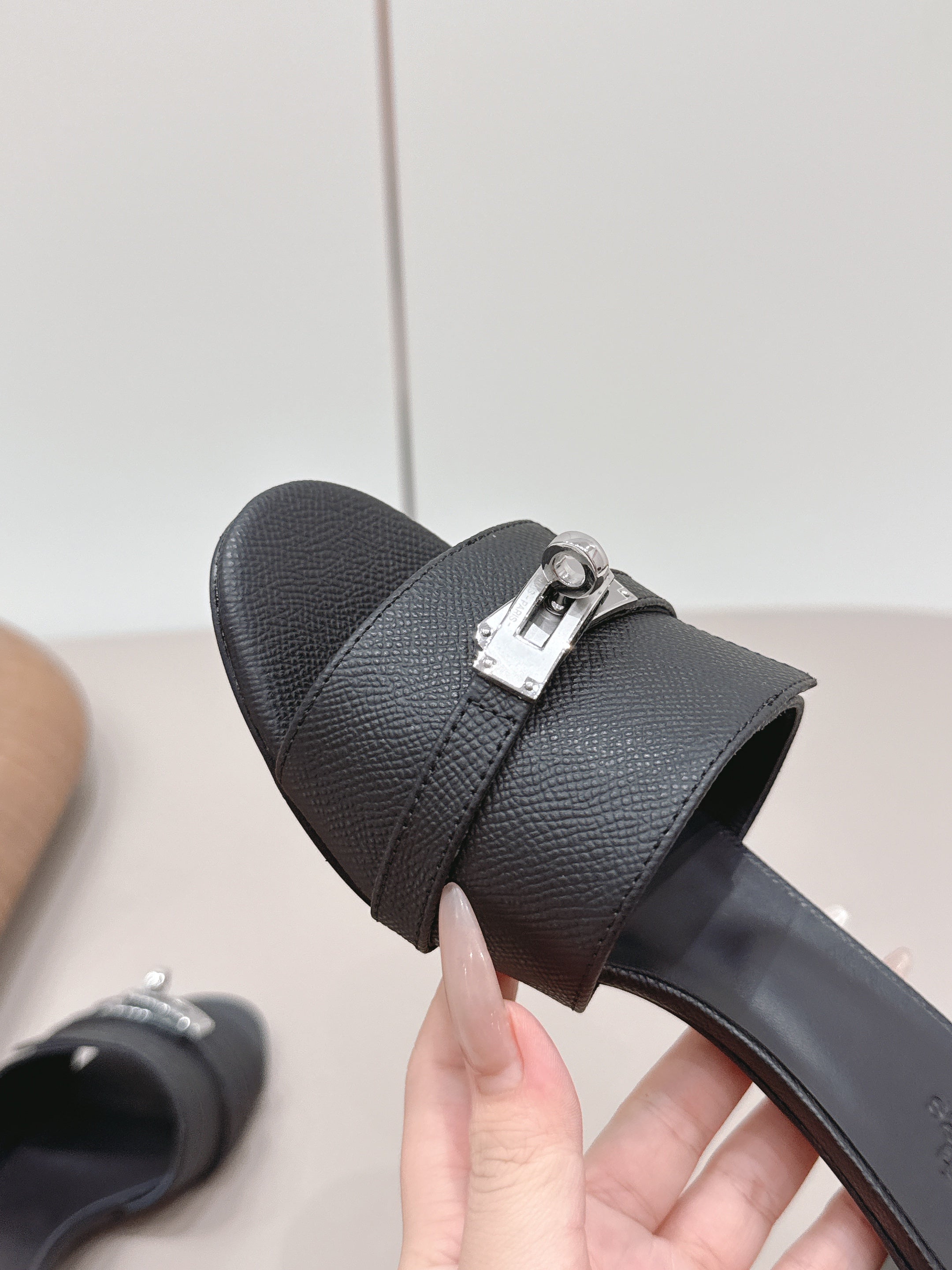 HM 26S KELLY HEEL SANDAL 50MM IN BLACK EPSOM CALFSKIN SILVER HARDWARE