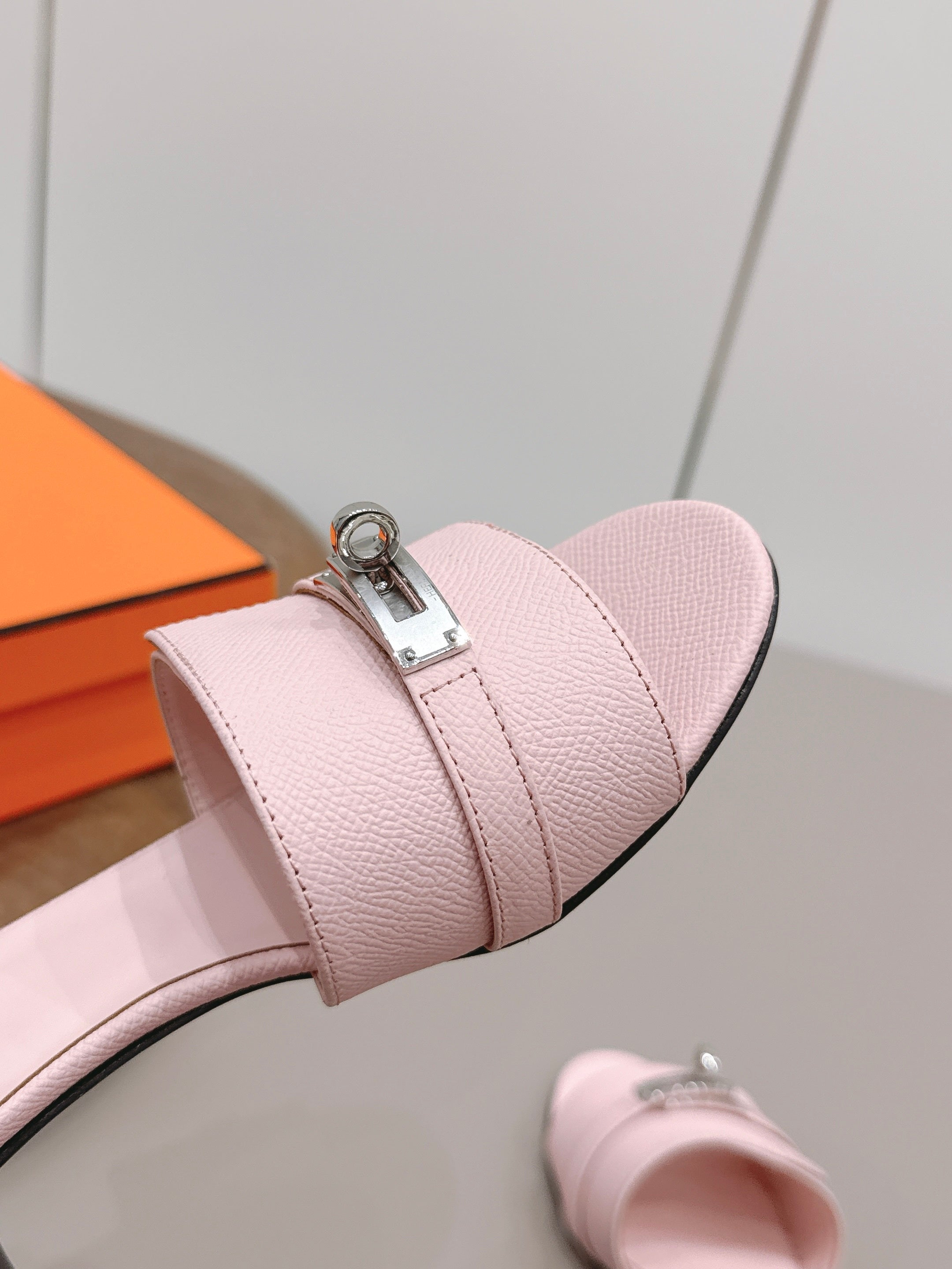 HM 26S KELLY HEEL SANDAL 50MM IN LIGHT PINK EPSOM CALFSKIN SILVER HARDWARE