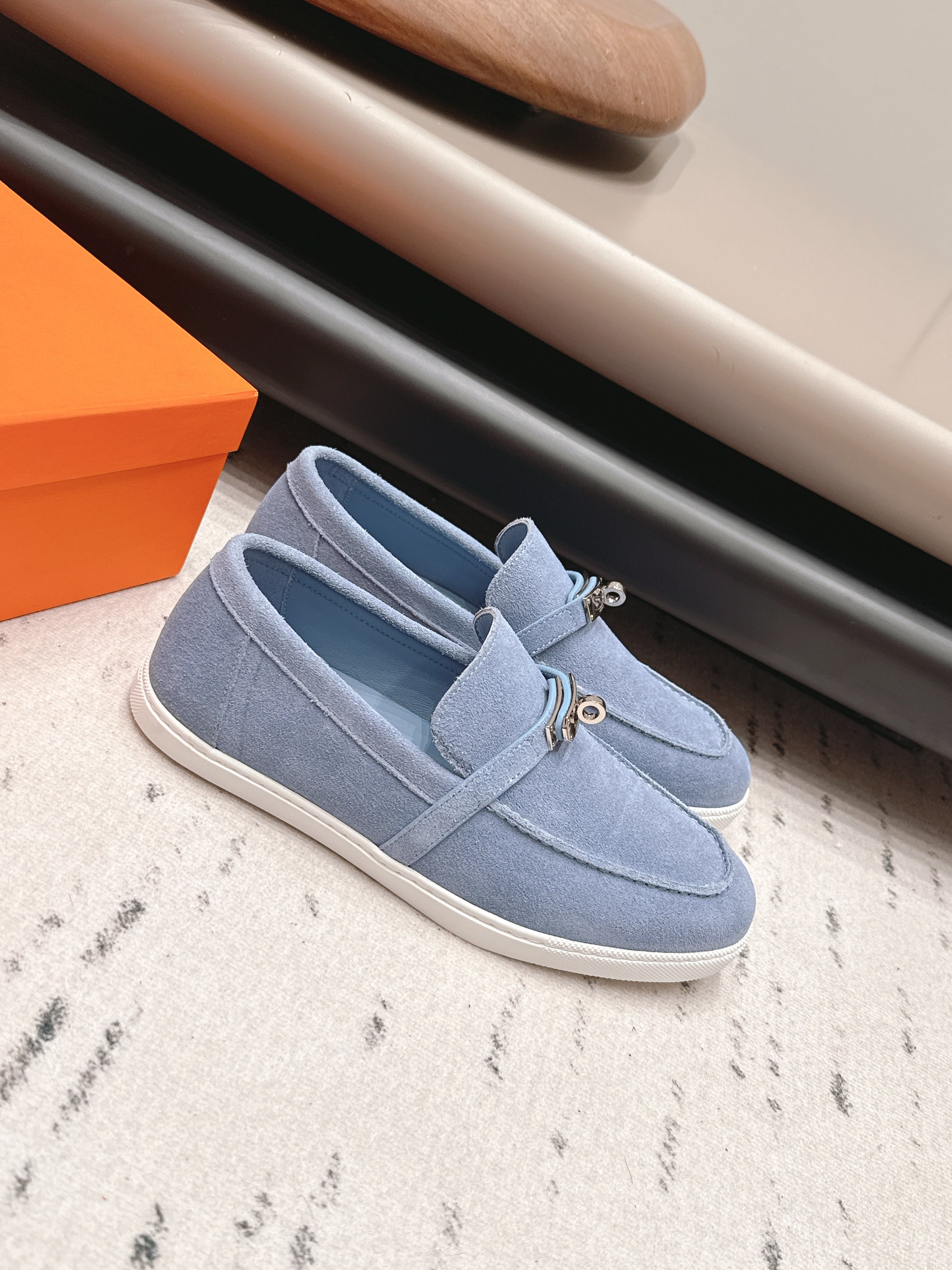 HM 26S KELLY PARIS LOAFERS IN LIGHT BLUE SUEDE SILVER HARDWARE