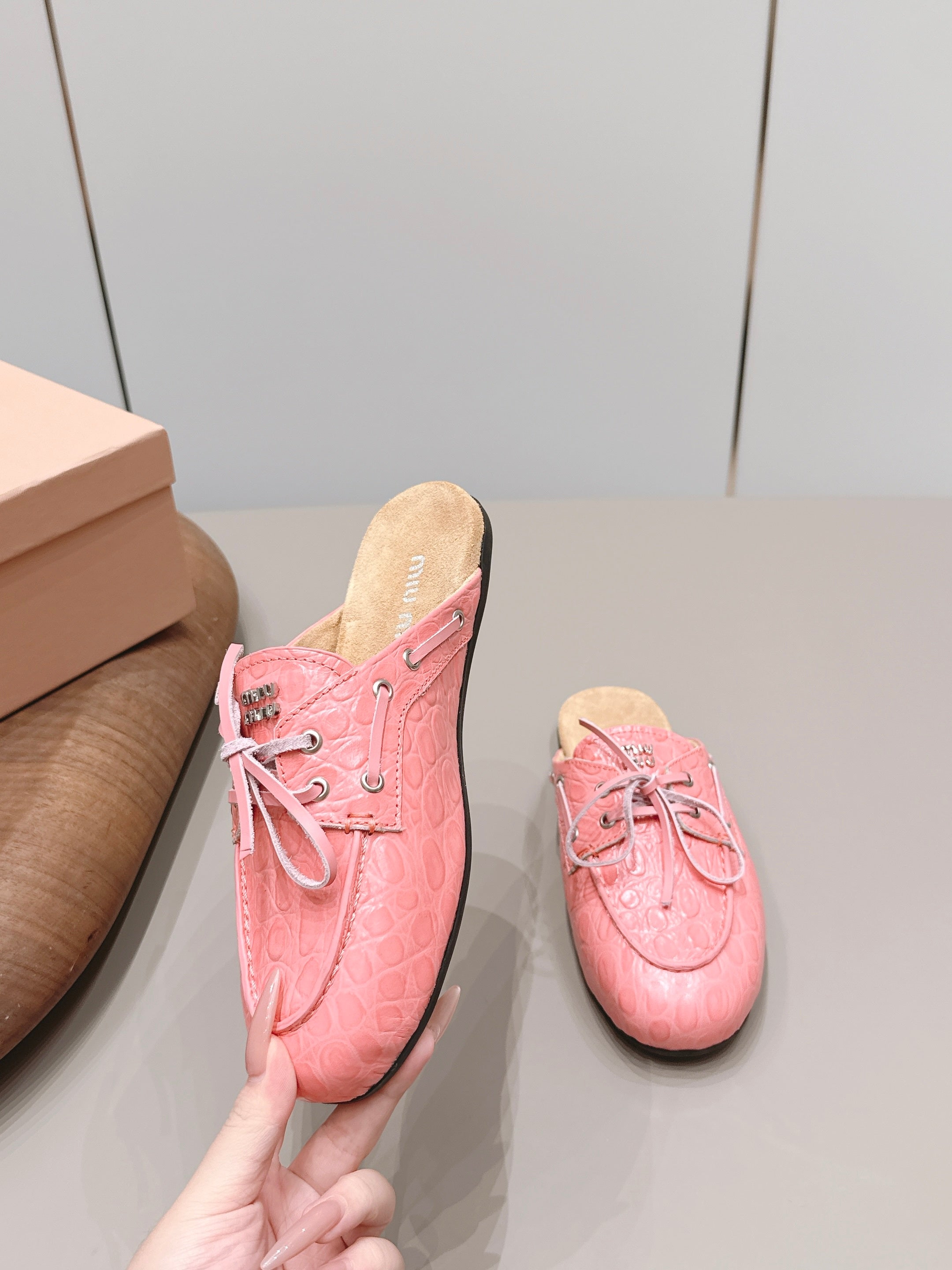 MIUMIU 26S LOAFER MULES IN PINK CALFSKIN