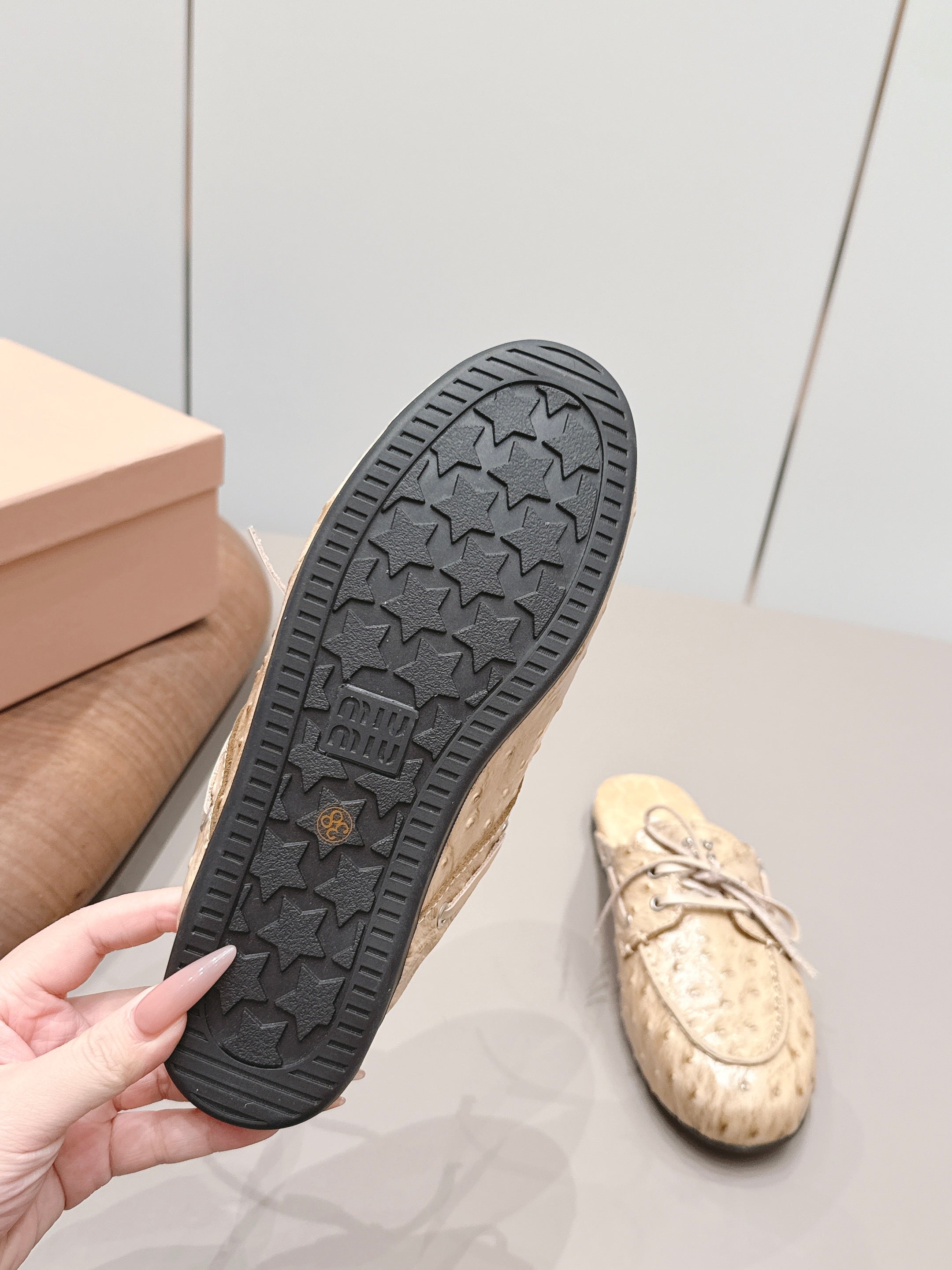 MIUMIU 26S LOAFER MULES IN BEIGE CALFSKIN