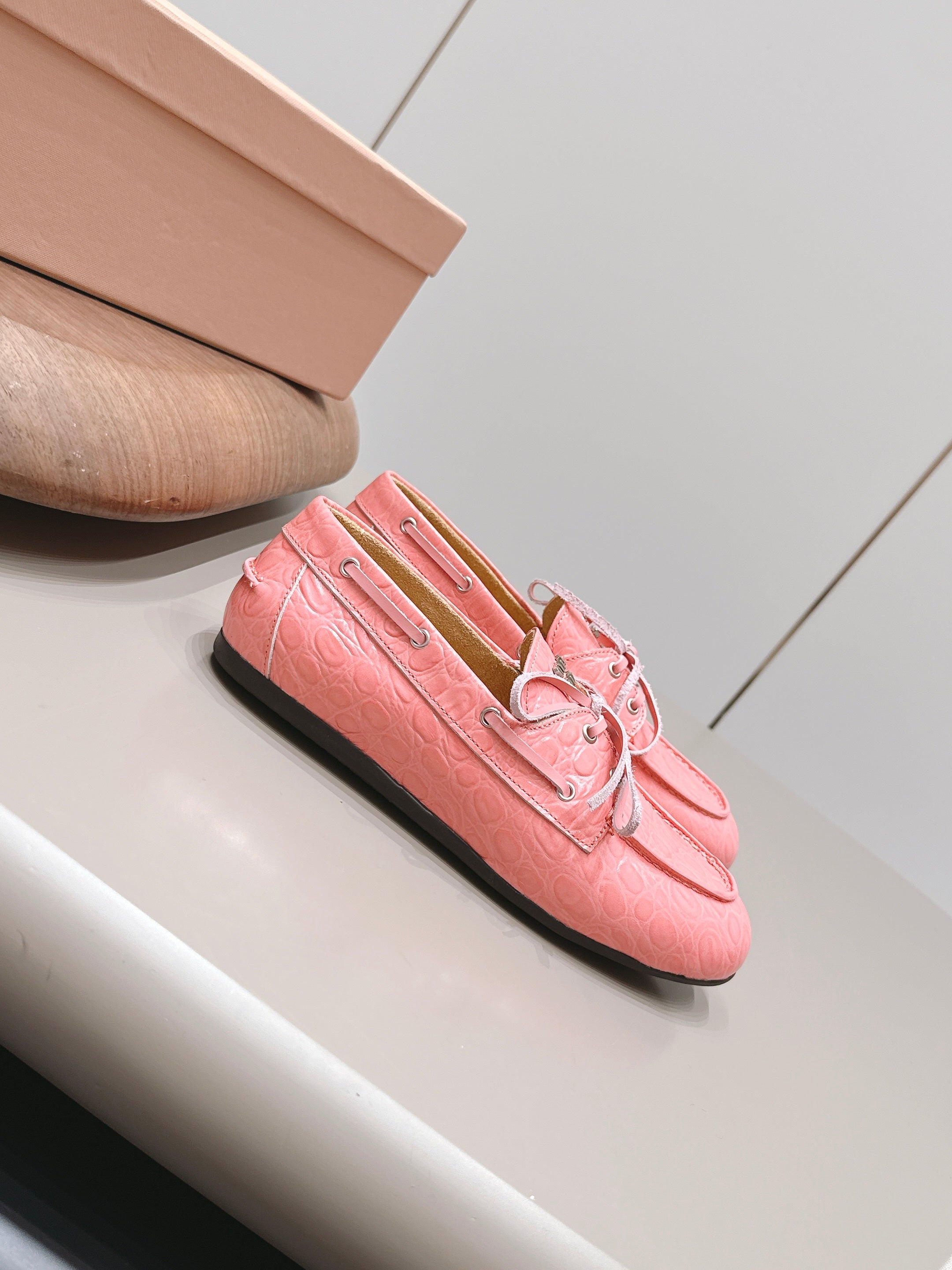 MIUMIU 26S BOAT SHOES IN PINK EMBOSSED CALFSKIN