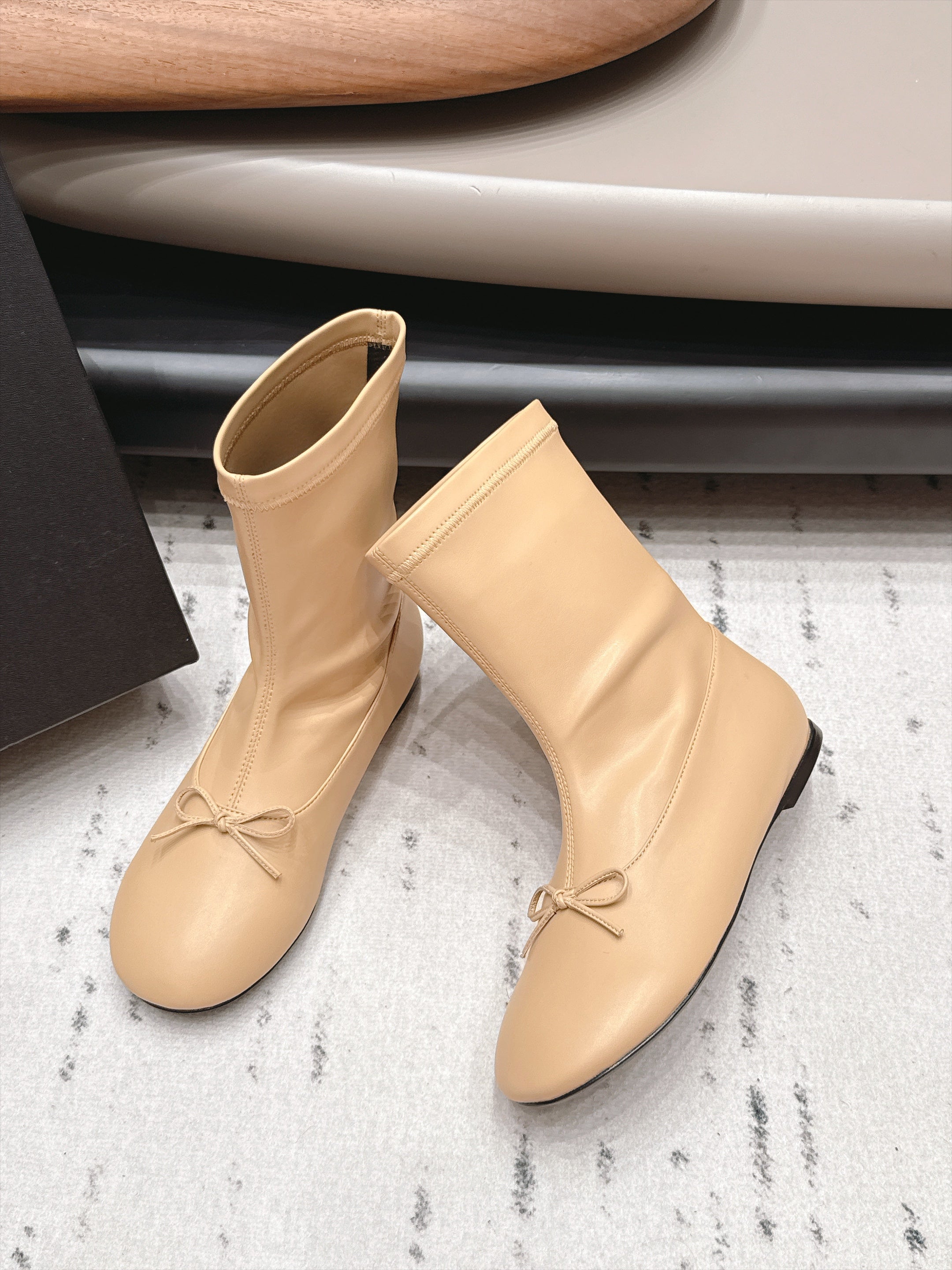 CHANEL 26S ANKLE BOOTS IN BEIGE CALFSKIN LACE UP FRONT