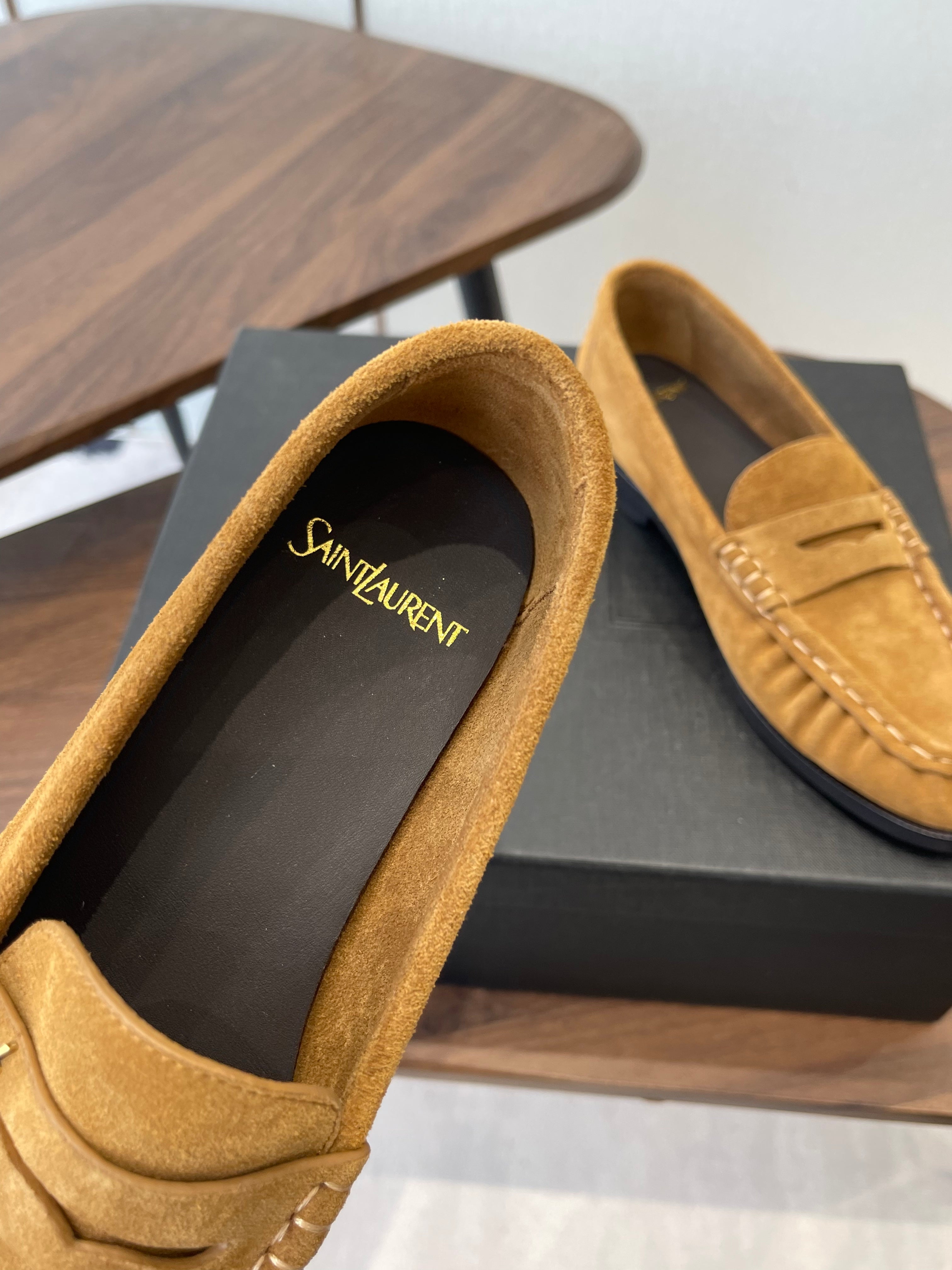YSL 26S LOAFER IN CAMEL BROWN SUEDE