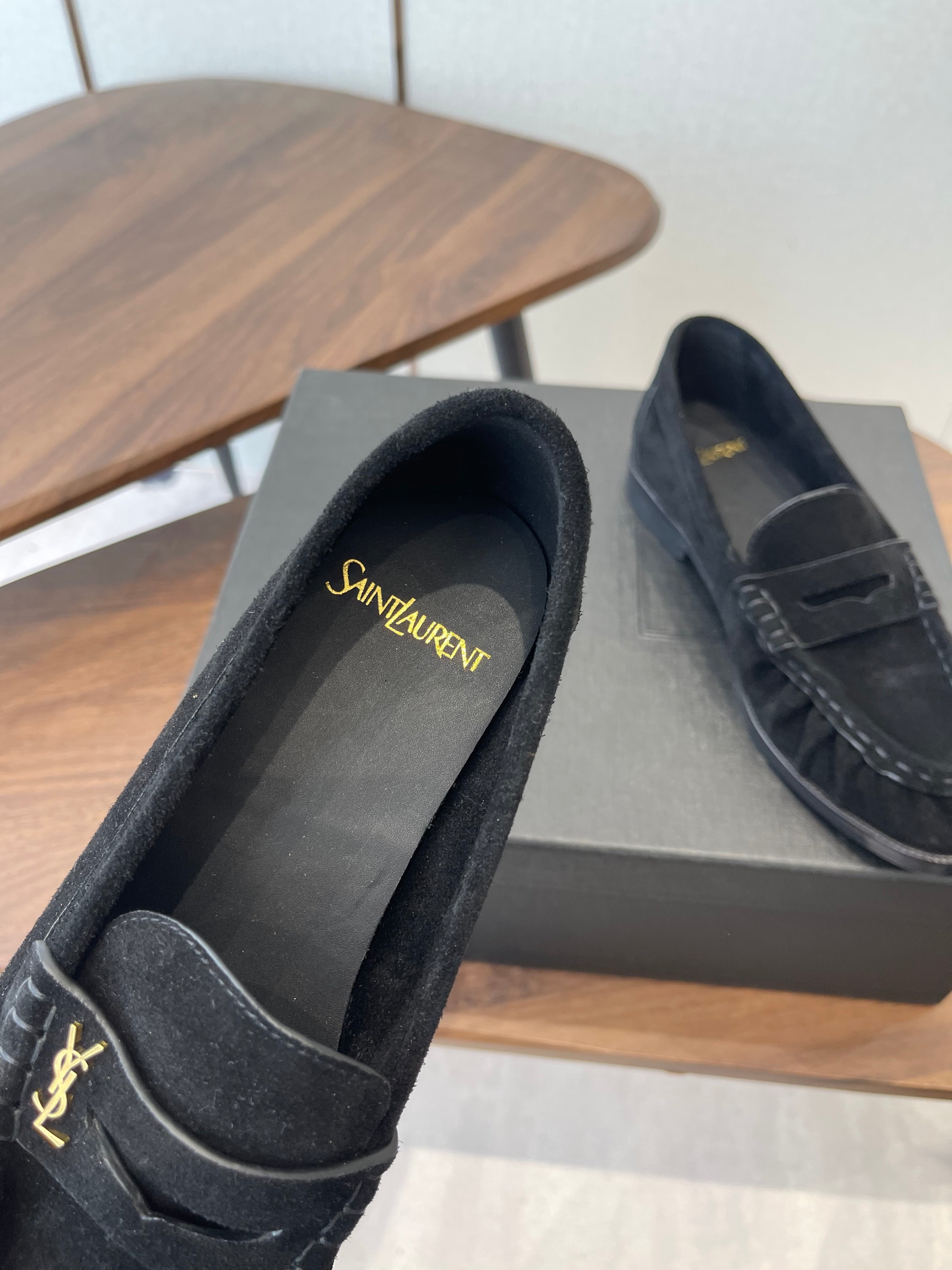 YSL 26S LOAFER IN BLACK SUEDE