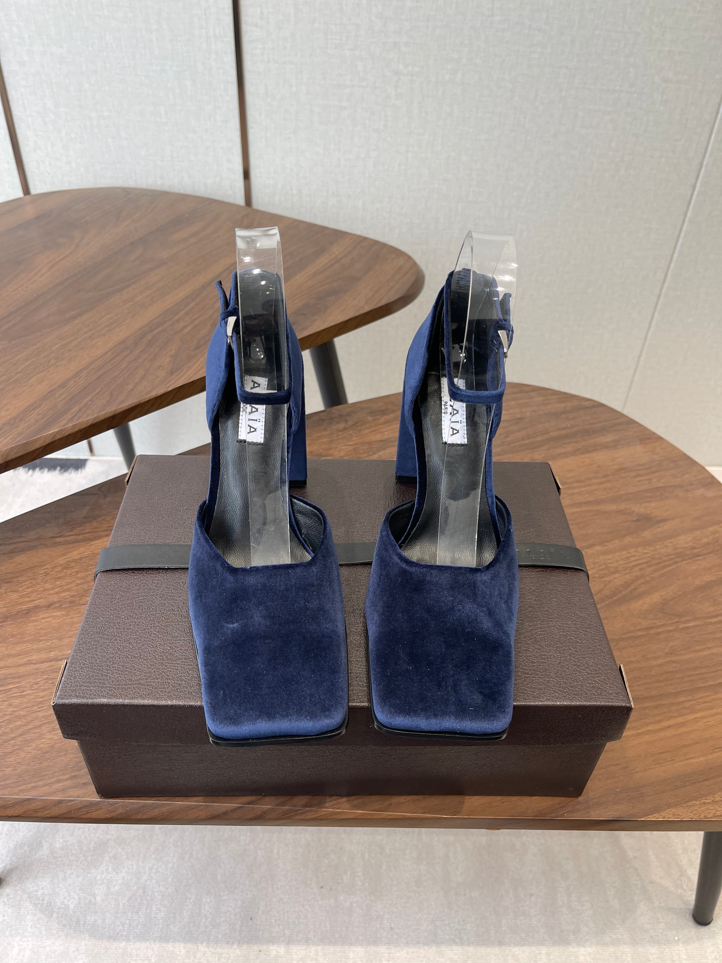 ALAIA 26S SQUARE-TOE HIGH HEELS 95 MM IN NAVY BLUE SUEDE