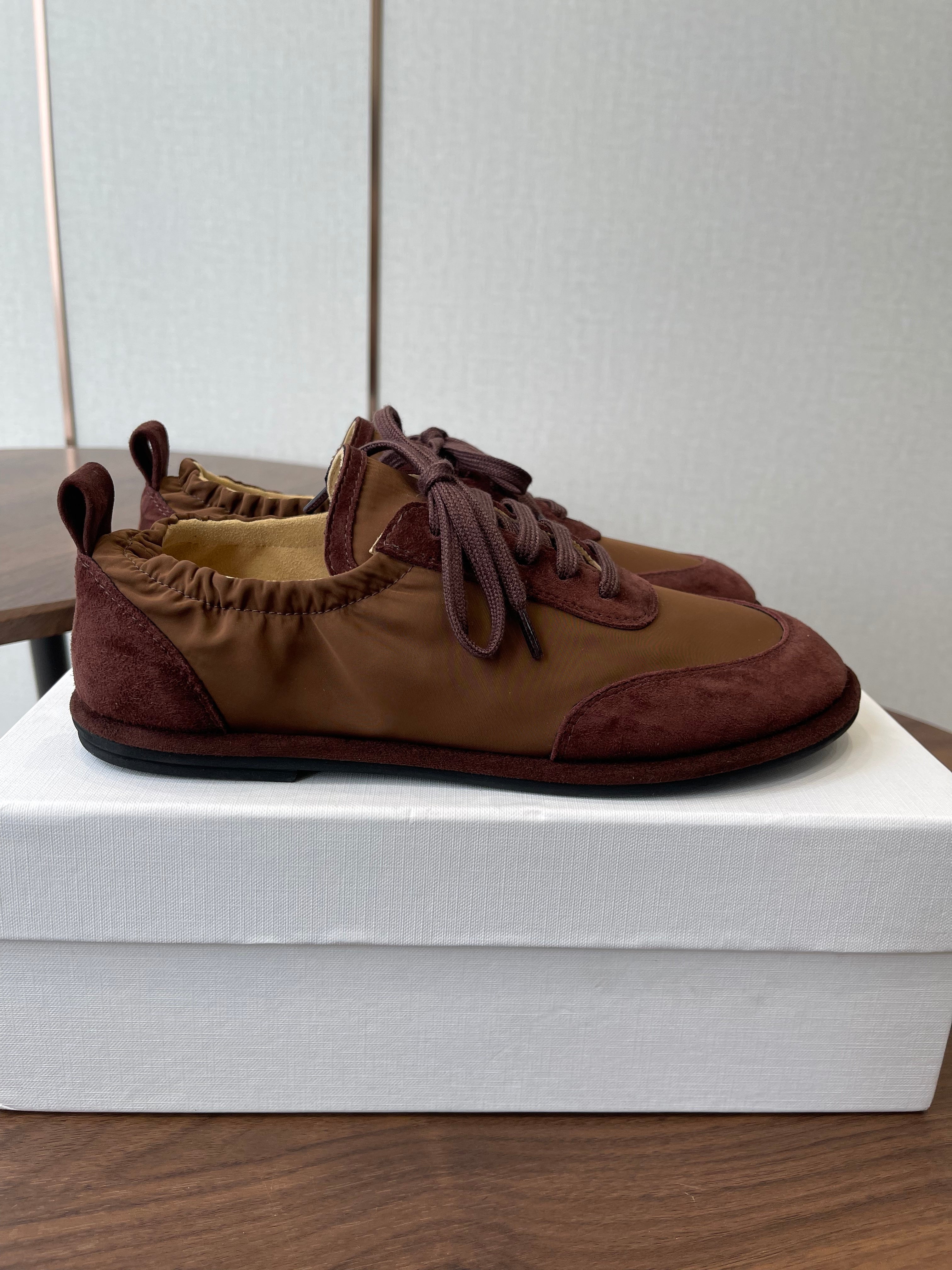 THE ROW 26S SNEAKERS IN BROWN SUEDE AND FABRIC