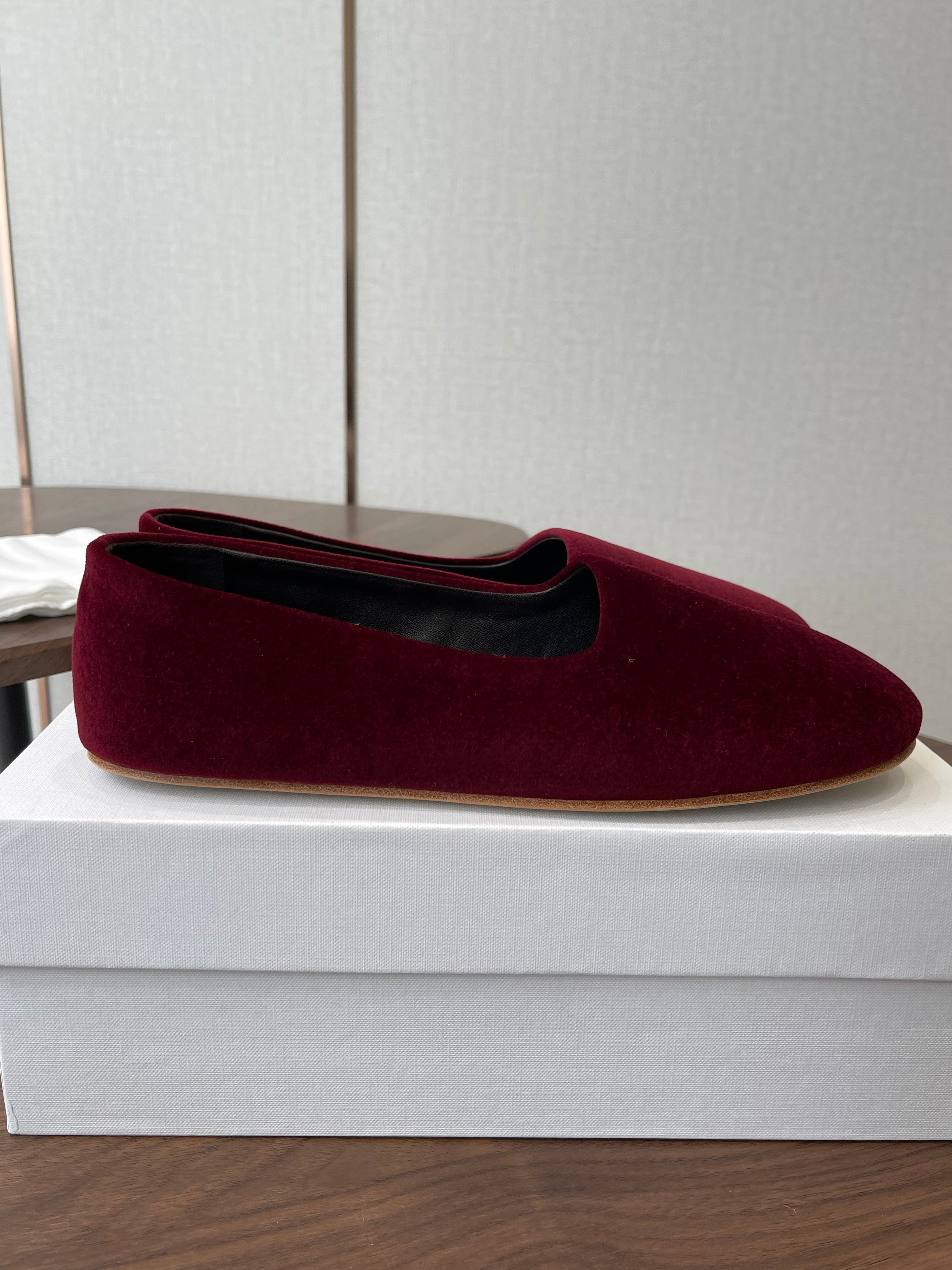 THE ROW 26S BALLET FLATS IN BURGUNDY RED VELVET