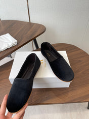 THE ROW 26S BALLET FLATS IN BLACK VELVET