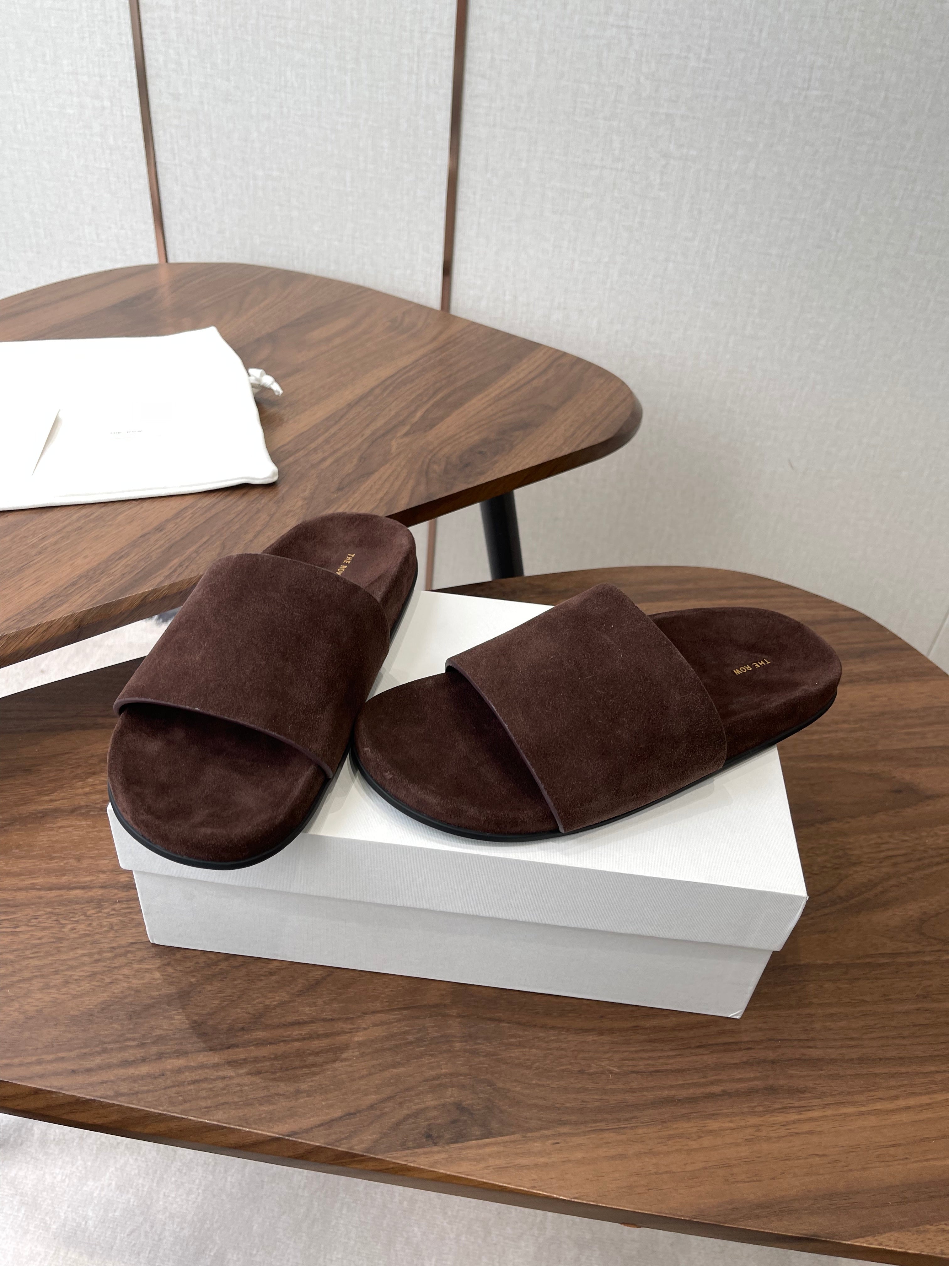 THE ROW 26S SLIDE SANDALS IN CHOCOLATE BROWN SUEDE