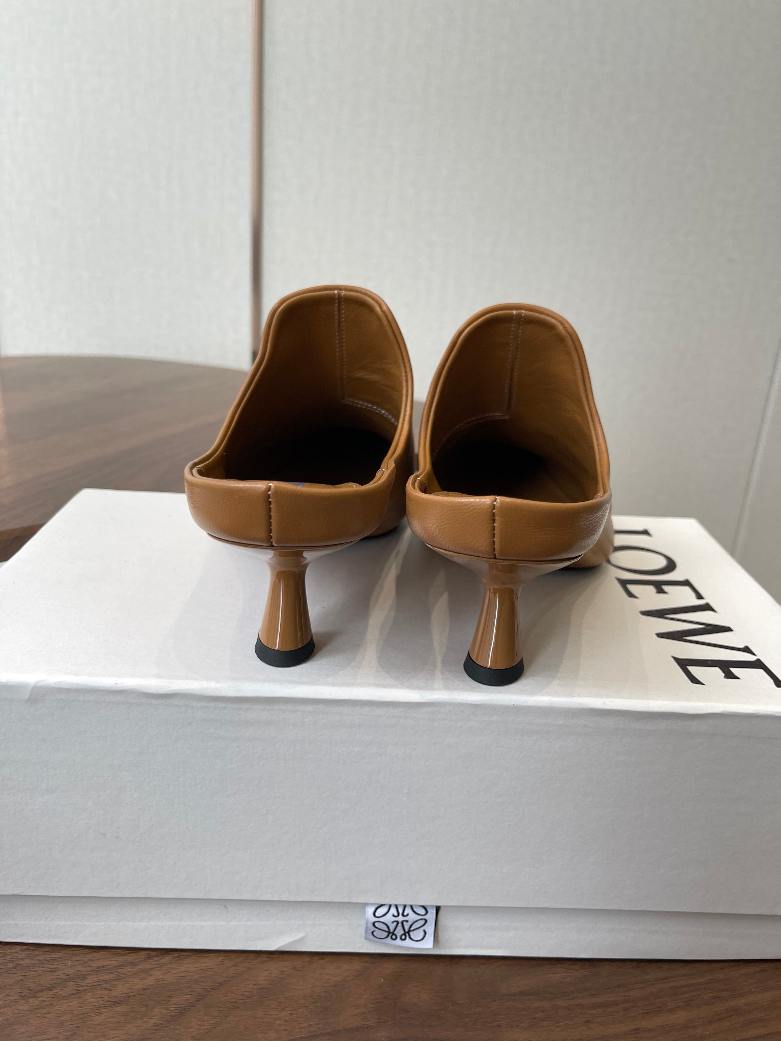LOEWE 26S EMILY MULE 55MM IN TAN BROWN CALFSKIN