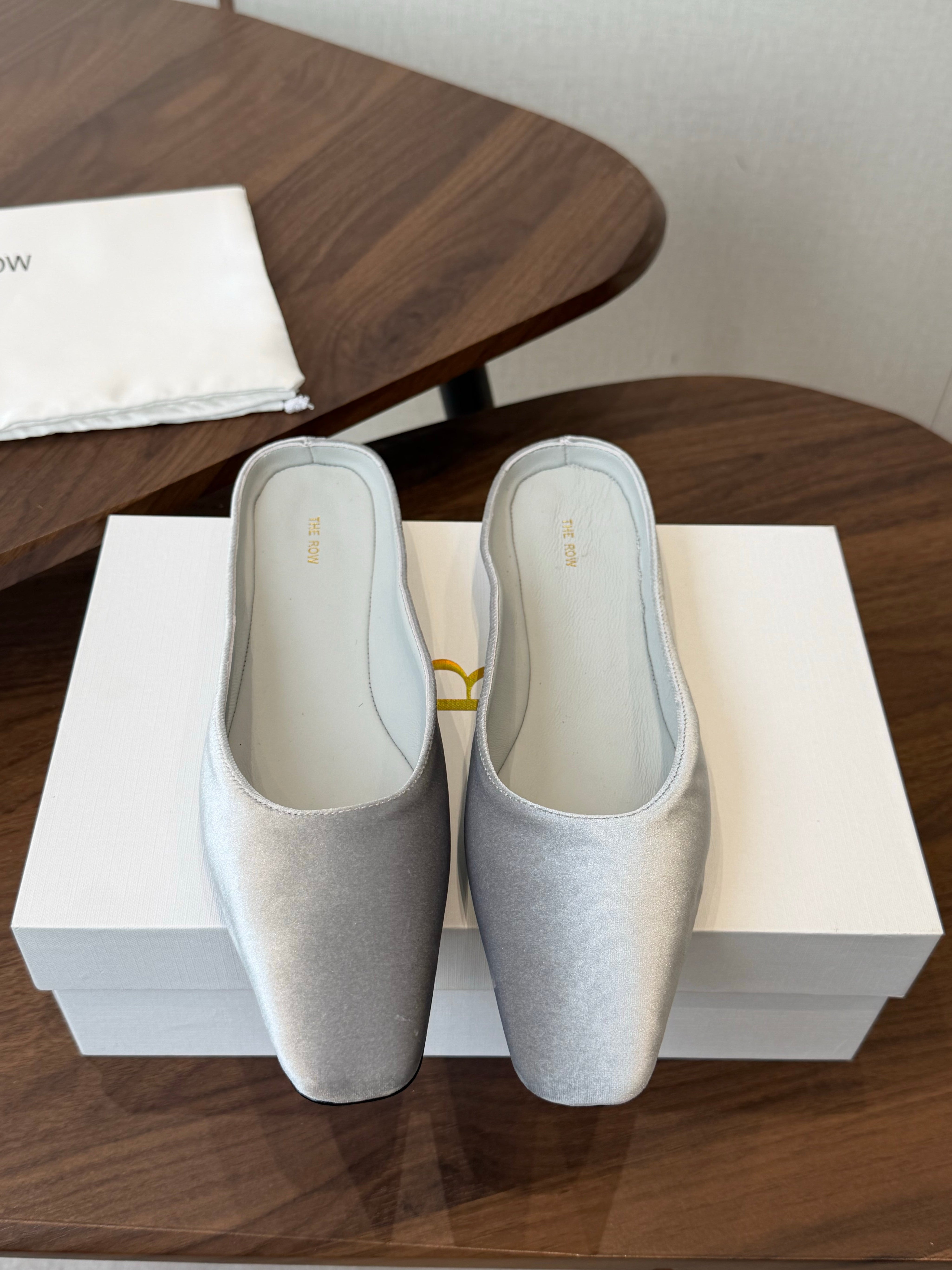 THE ROW 26S POINTED TOE MULES IN LIGHT GREY VELVET