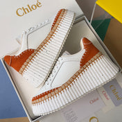 CHLOÉ 26S WEDGE SNEAKERS 70 MM IN WHITE CALFSKIN AND ORANGE SUEDE