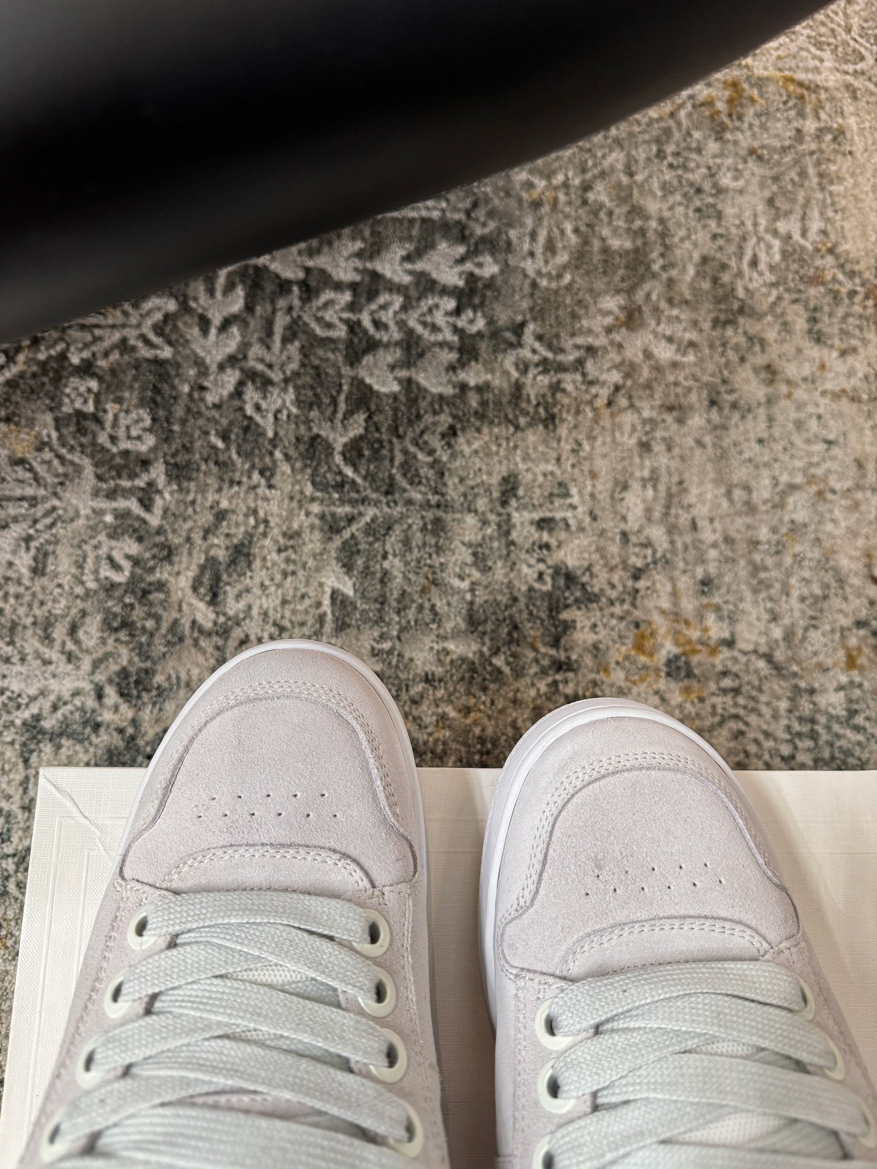 CELINE 26S SNEAKER IN LIGHT GREY SUEDE