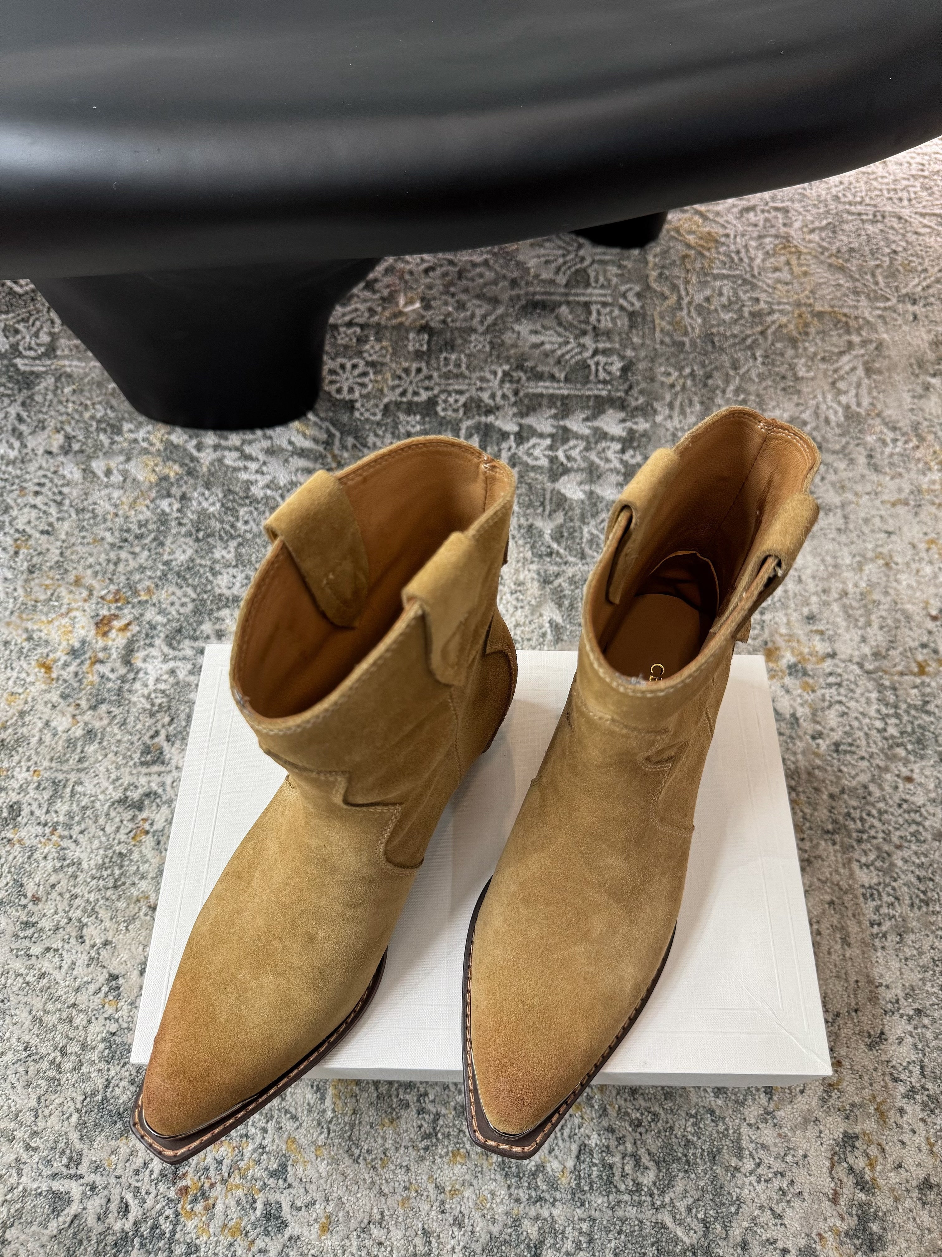 CELINE 26S ANKLE BOOTS 55 MM IN CAMEL BROWN SUEDE