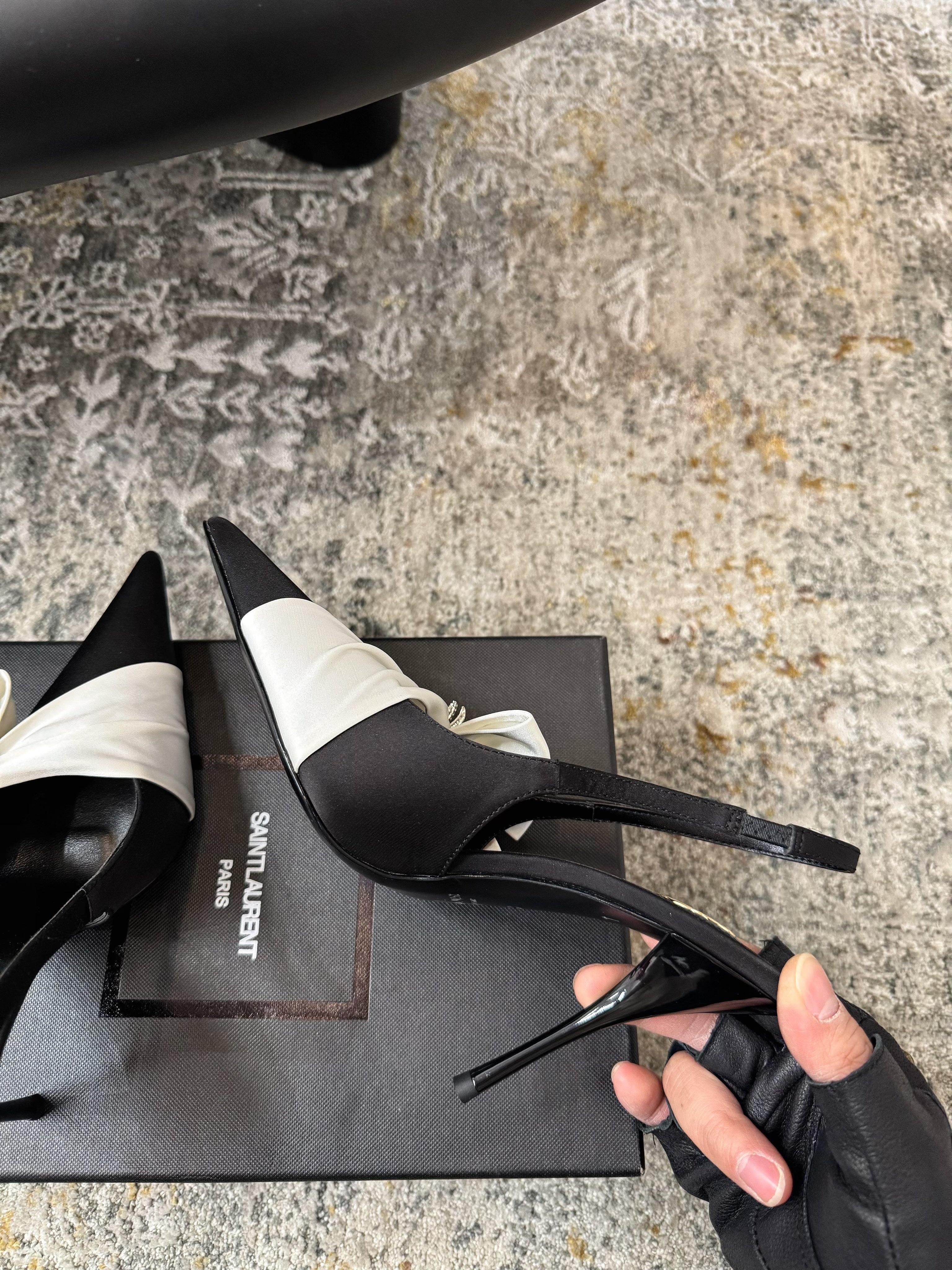 YSL 26S HEELED SLINGBACKS 100 MM IN BLACK AND WHITE SILK