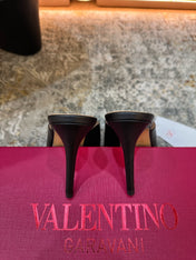 VALENTINO 26S HIGH HEEL SANDALS 105 MM IN BLACK CALFSKIN