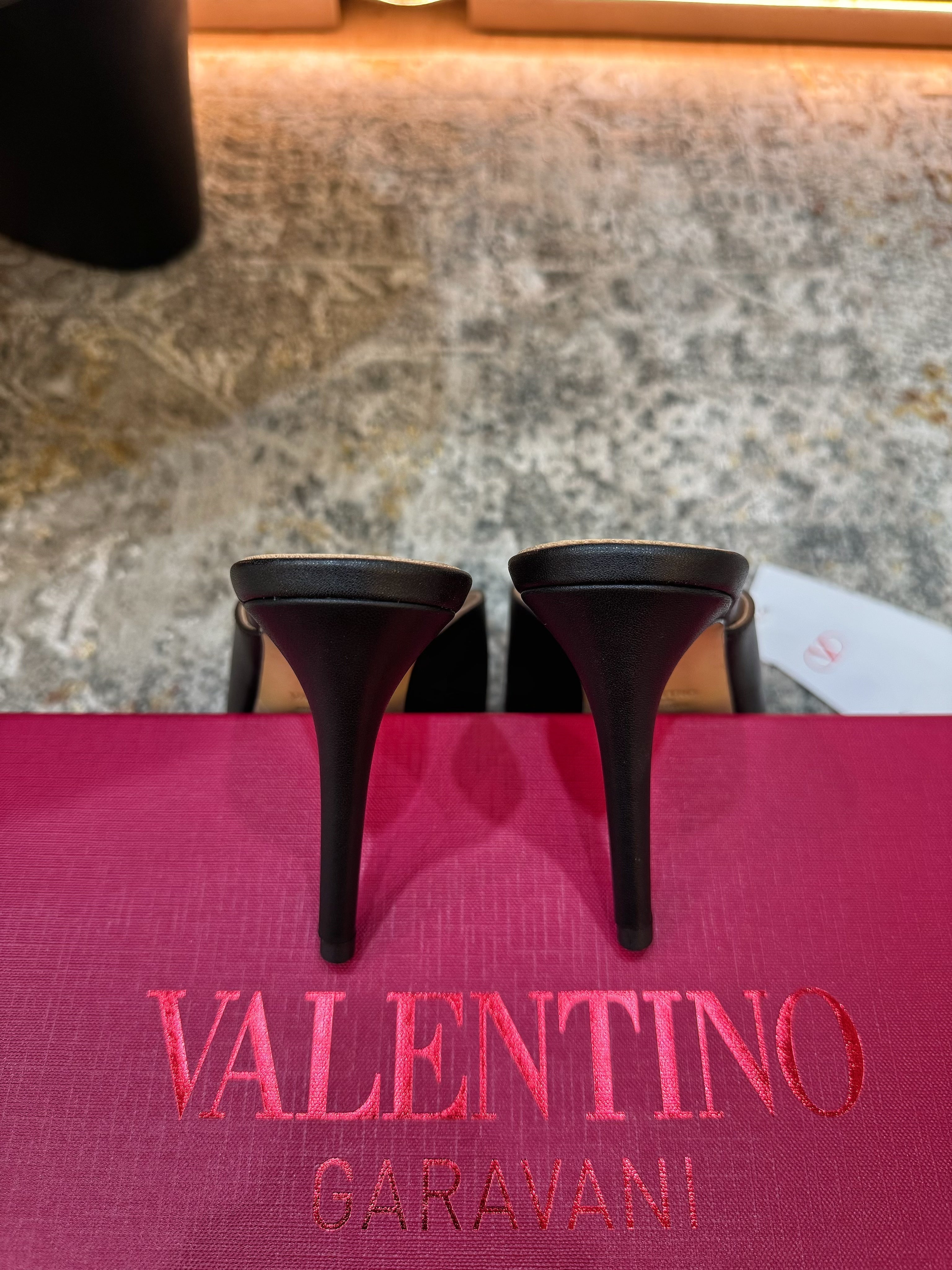 VALENTINO 26S HIGH HEEL SANDALS 105 MM IN BLACK CALFSKIN