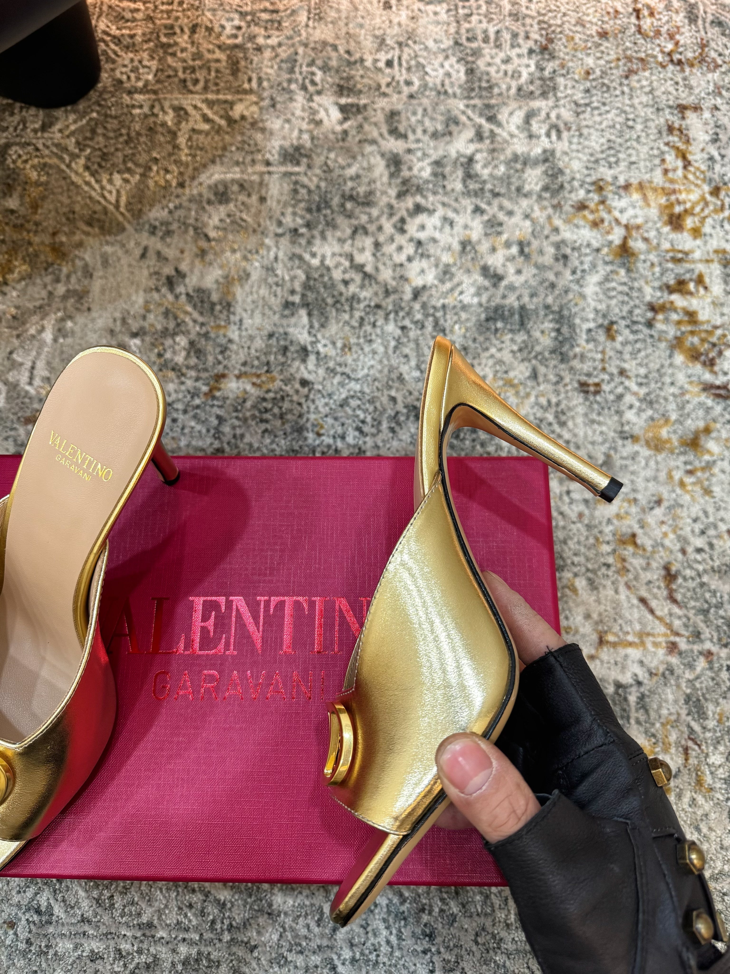 VALENTINO 26S HIGH HEEL SANDALS 105 MM IN METALLIC GOLD CALFSKIN