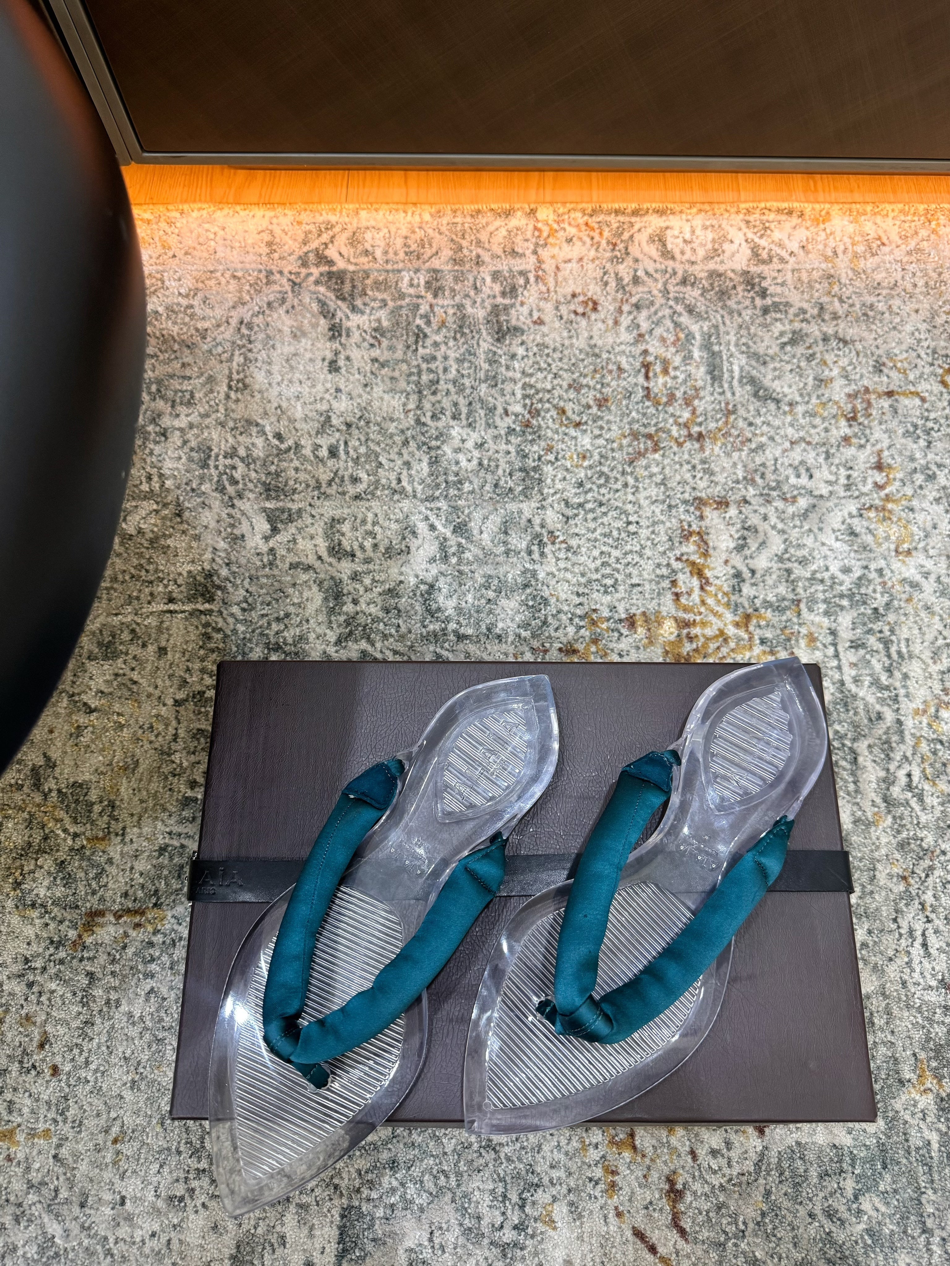 ALAIA 26S THONG SANDALS IN TEAL BLUE SATIN AND TRANSPARENT PVC