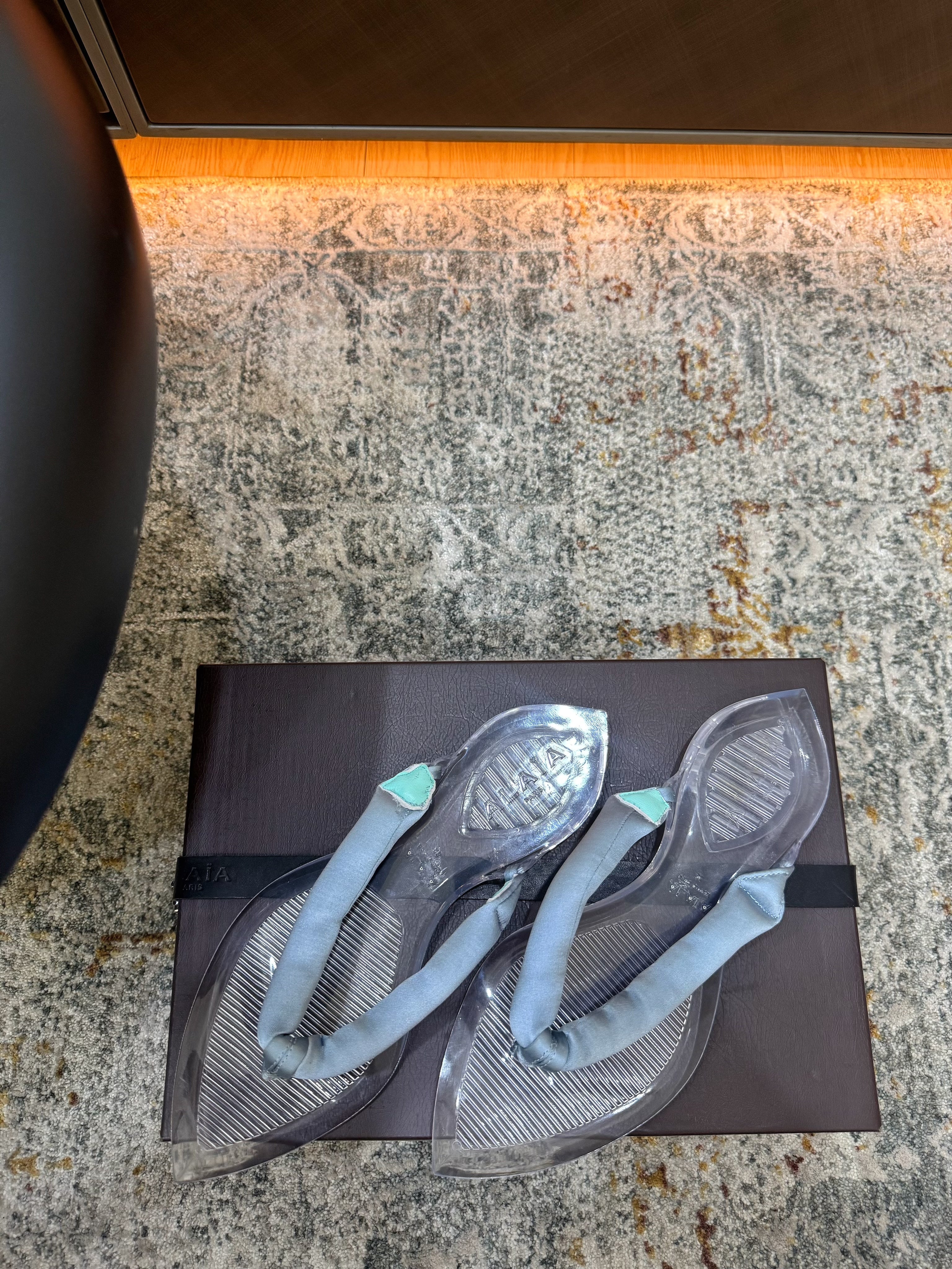 ALAIA 26S THONG SANDALS IN PASTEL BLUE SATIN AND TRANSPARENT PVC