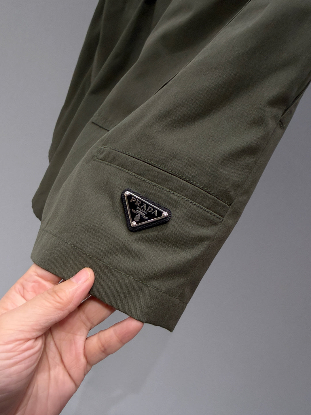 PRADA 26S SHORTS 817