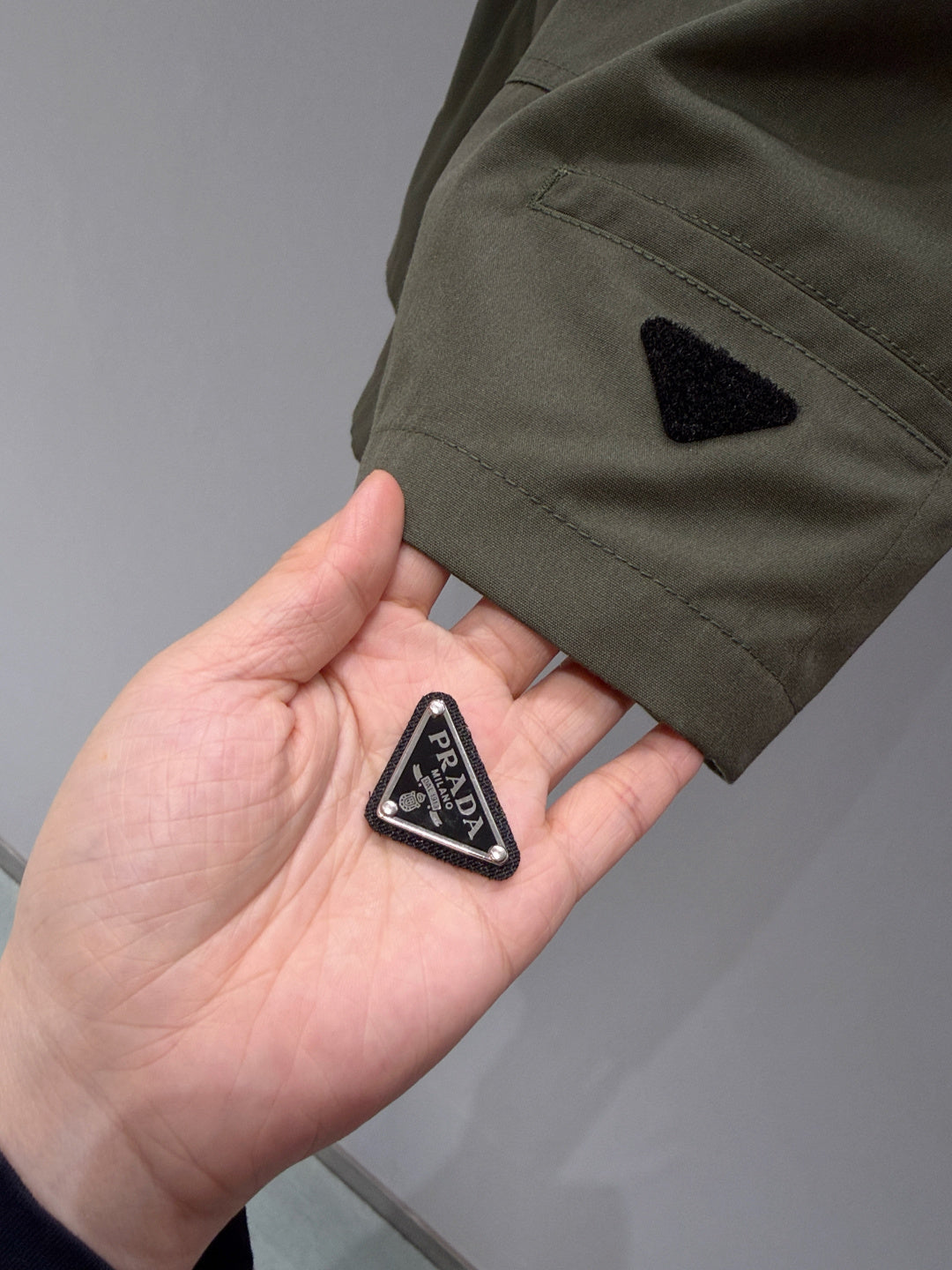 PRADA 26S SHORTS 817