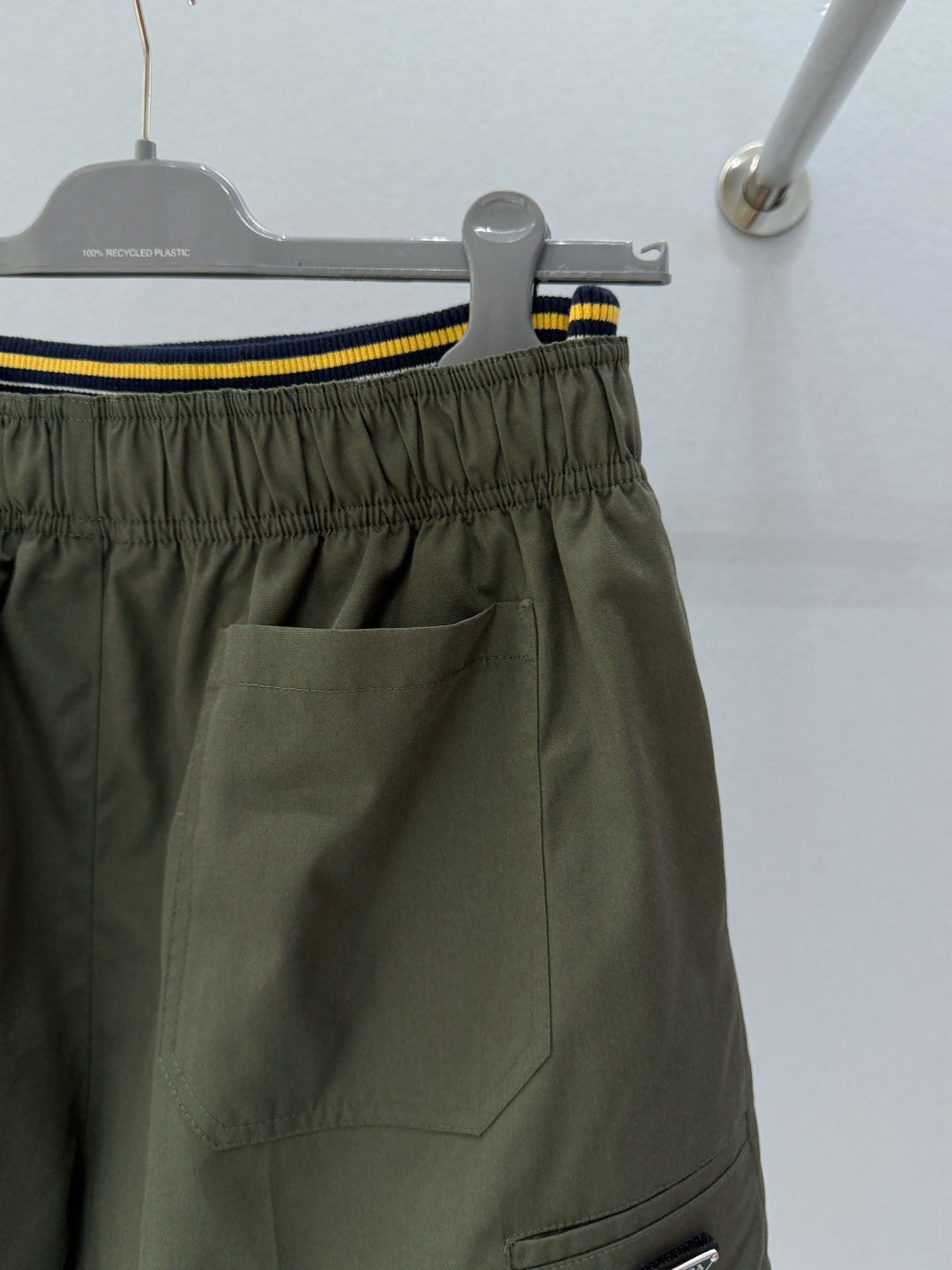 PRADA 26S SHORTS 817