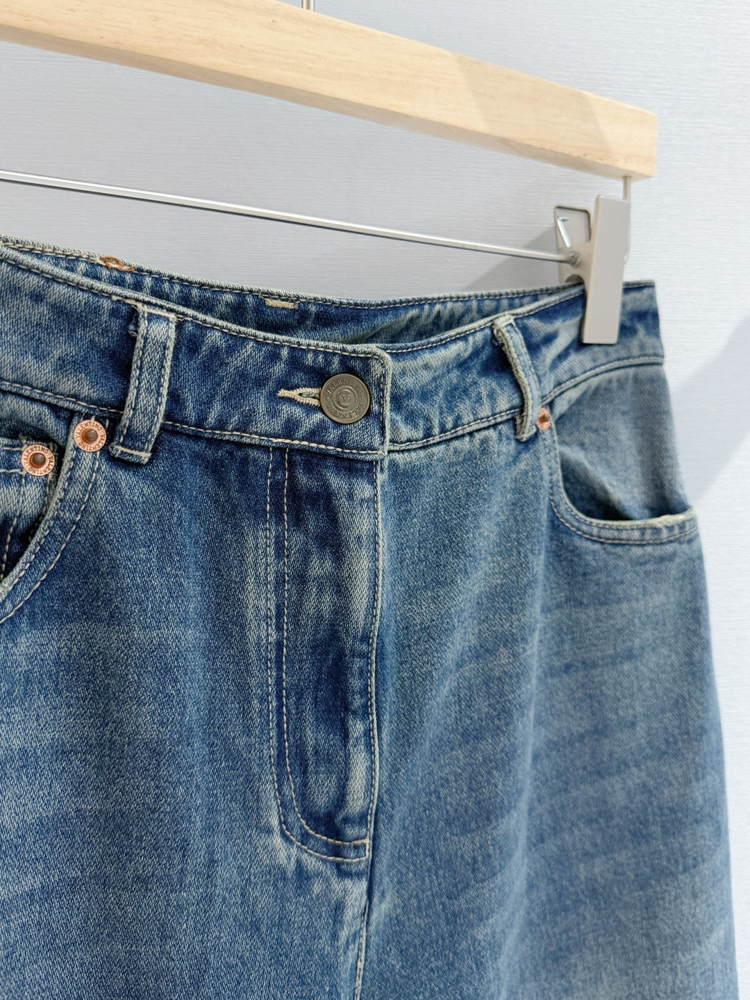 VALENTINO 26S WIDE-LEG JEANS 369