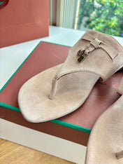 LP THONG SANDALS 25S IN WARM BEIGE SUEDE