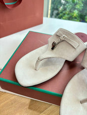 LP THONG SANDALS 25S IN CREAM BEIGE SUEDE
